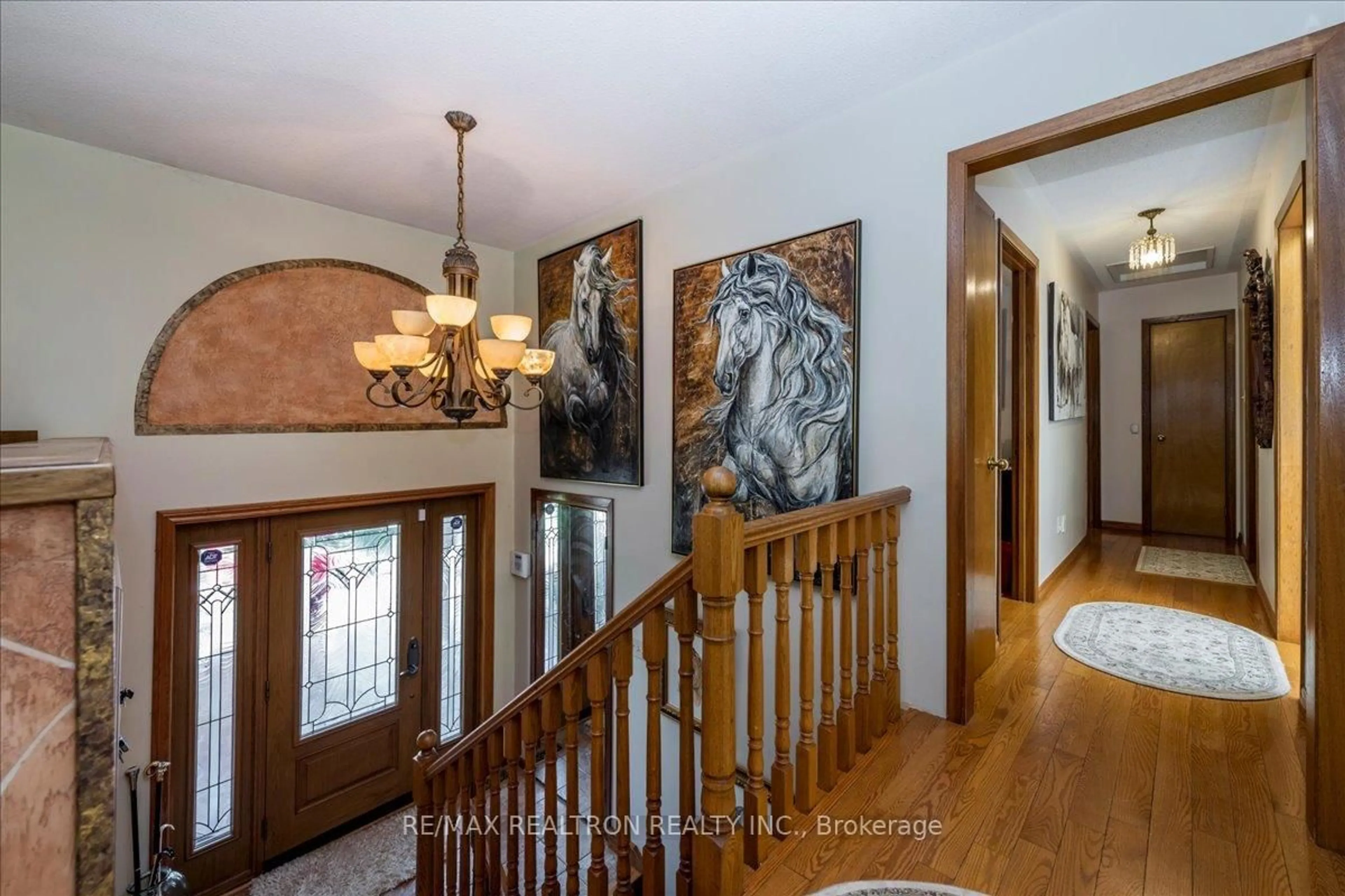 Indoor foyer for 5664 2 Concession Rd, Adjala-Tosorontio Ontario L0M 1J0