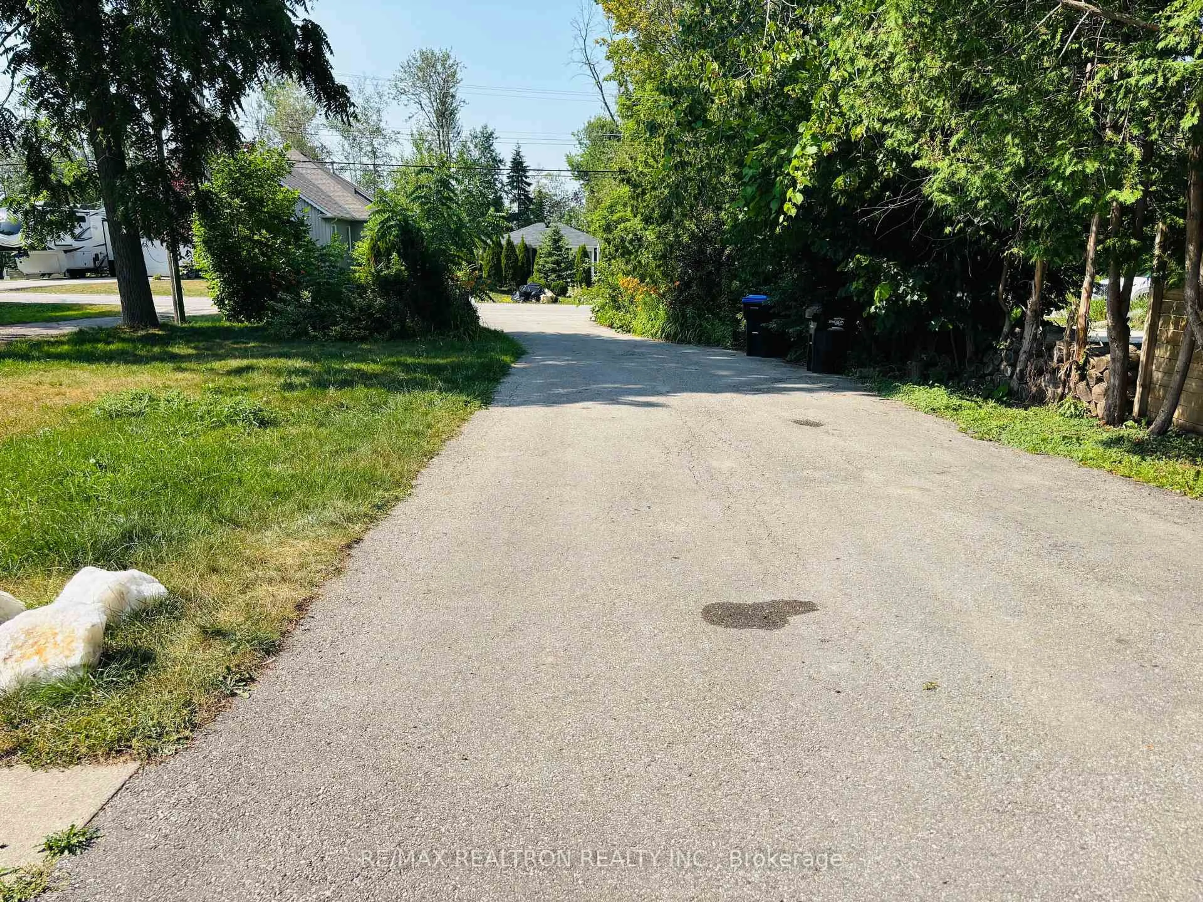 Unknown for 771 Cedarvale Dr, Innisfil Ontario L9S 4L2