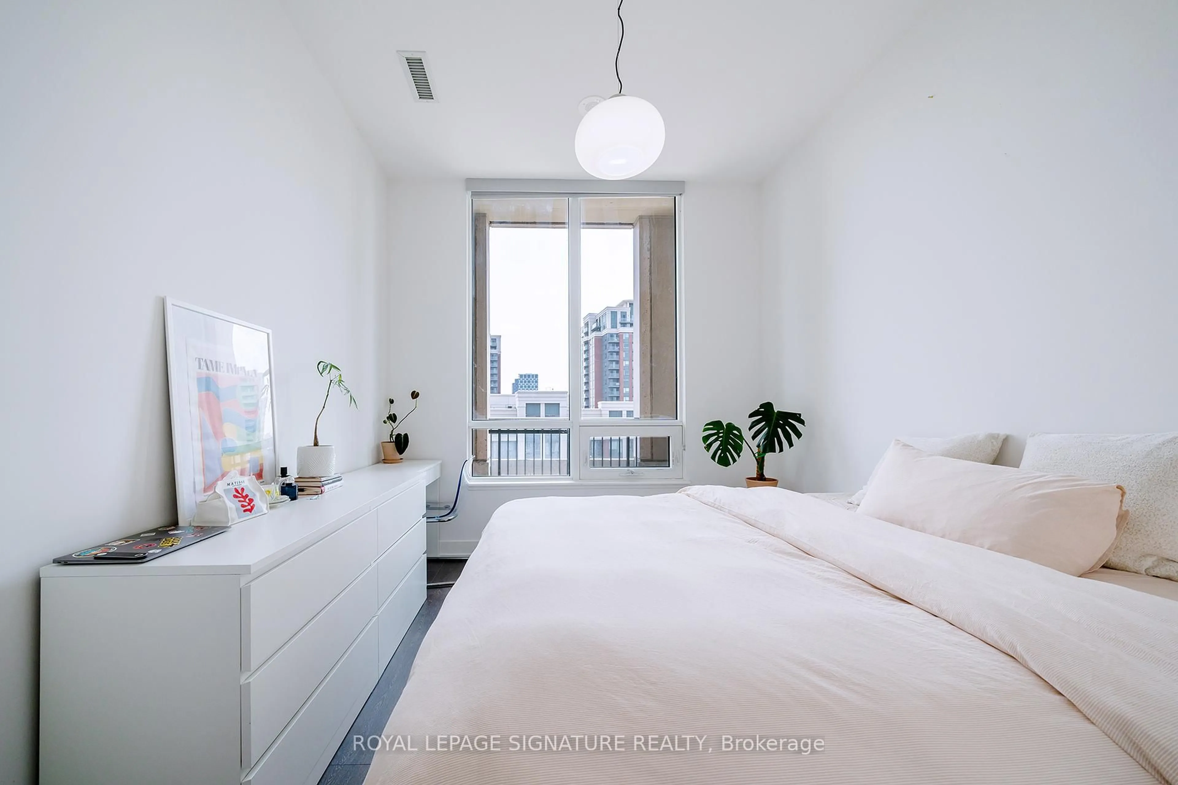 Bedroom with bed, unknown for 278 Buchanan Dr #916E, Markham Ontario L3R 6J1