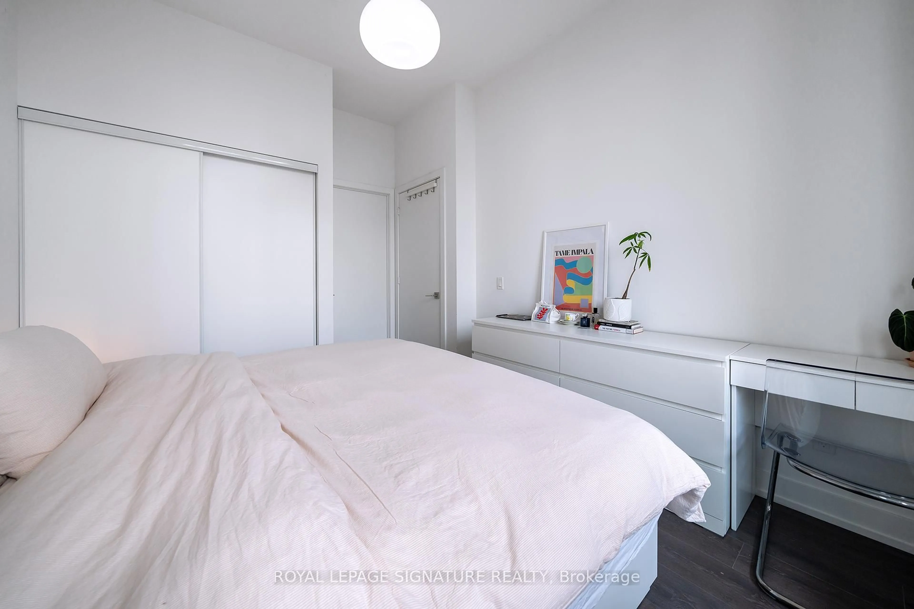 Bedroom with bed, unknown for 278 Buchanan Dr #916E, Markham Ontario L3R 6J1