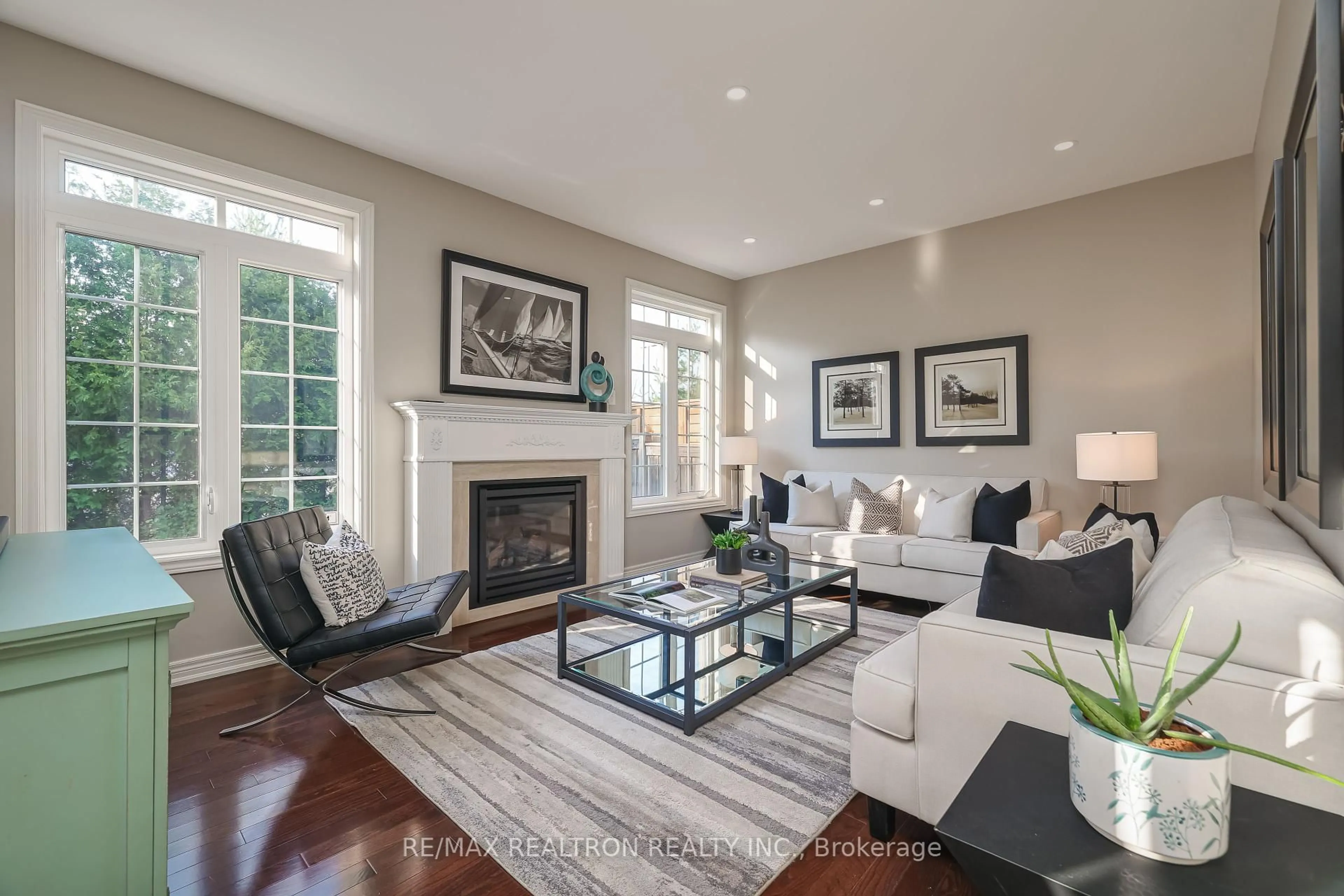 Living room with furniture, unknown for 42 Southvale Dr, Vaughan Ontario L6A 0Y6