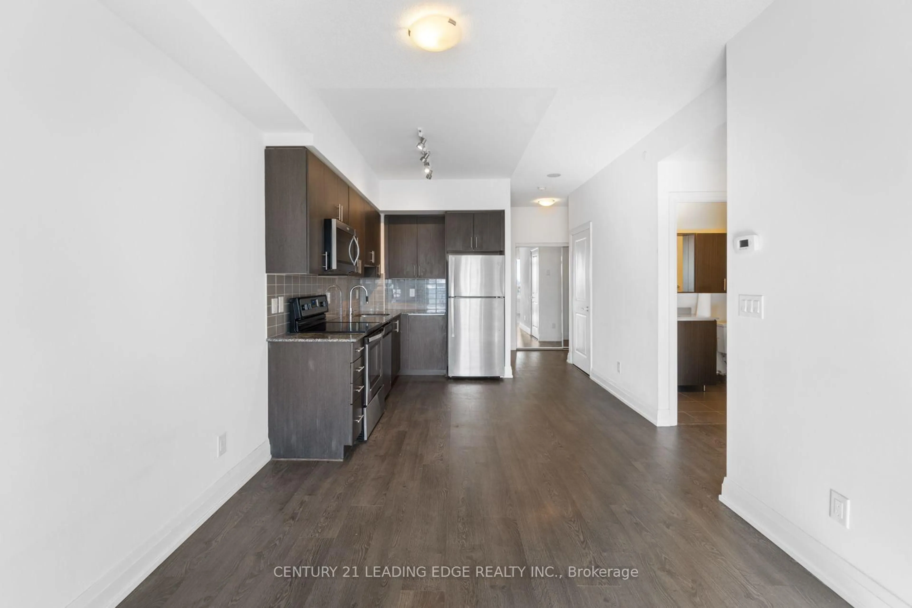 Standard kitchen, unknown for 3600 HIGHWAY 7 #1406, Vaughan Ontario L4L 0G7