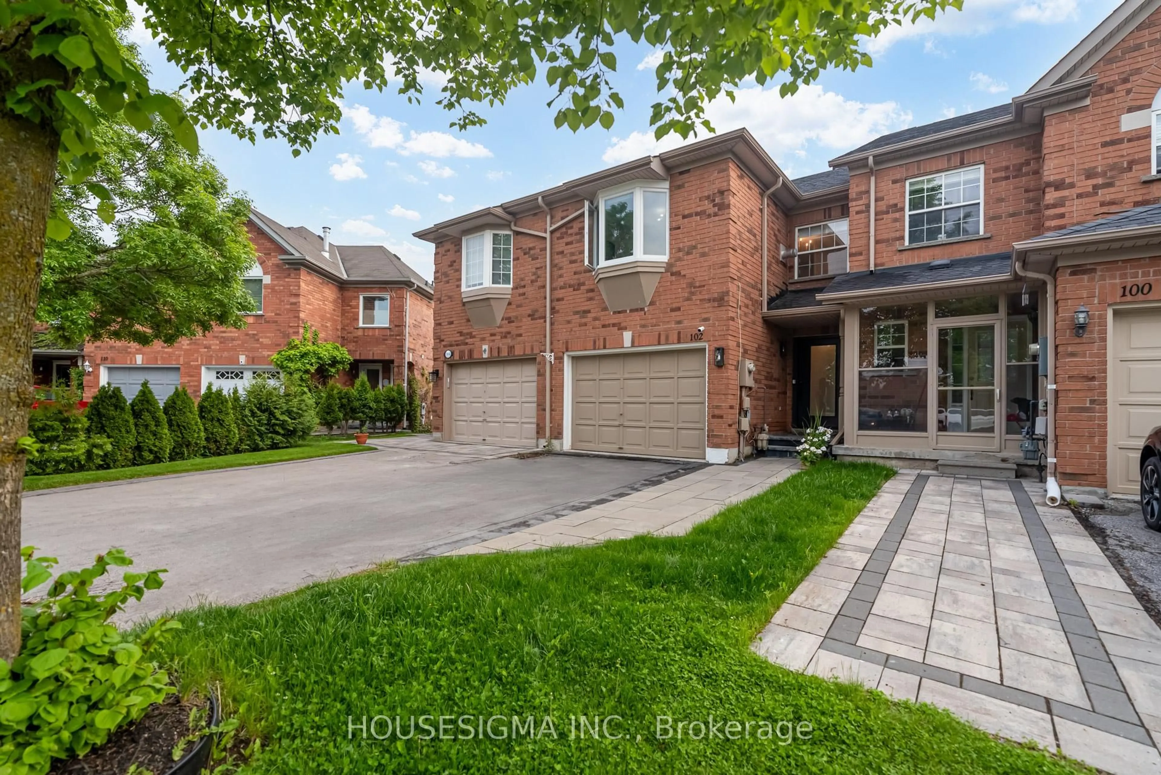Home with brick exterior material, street for 102 Milloy Pl, Aurora Ontario L4G 7L3