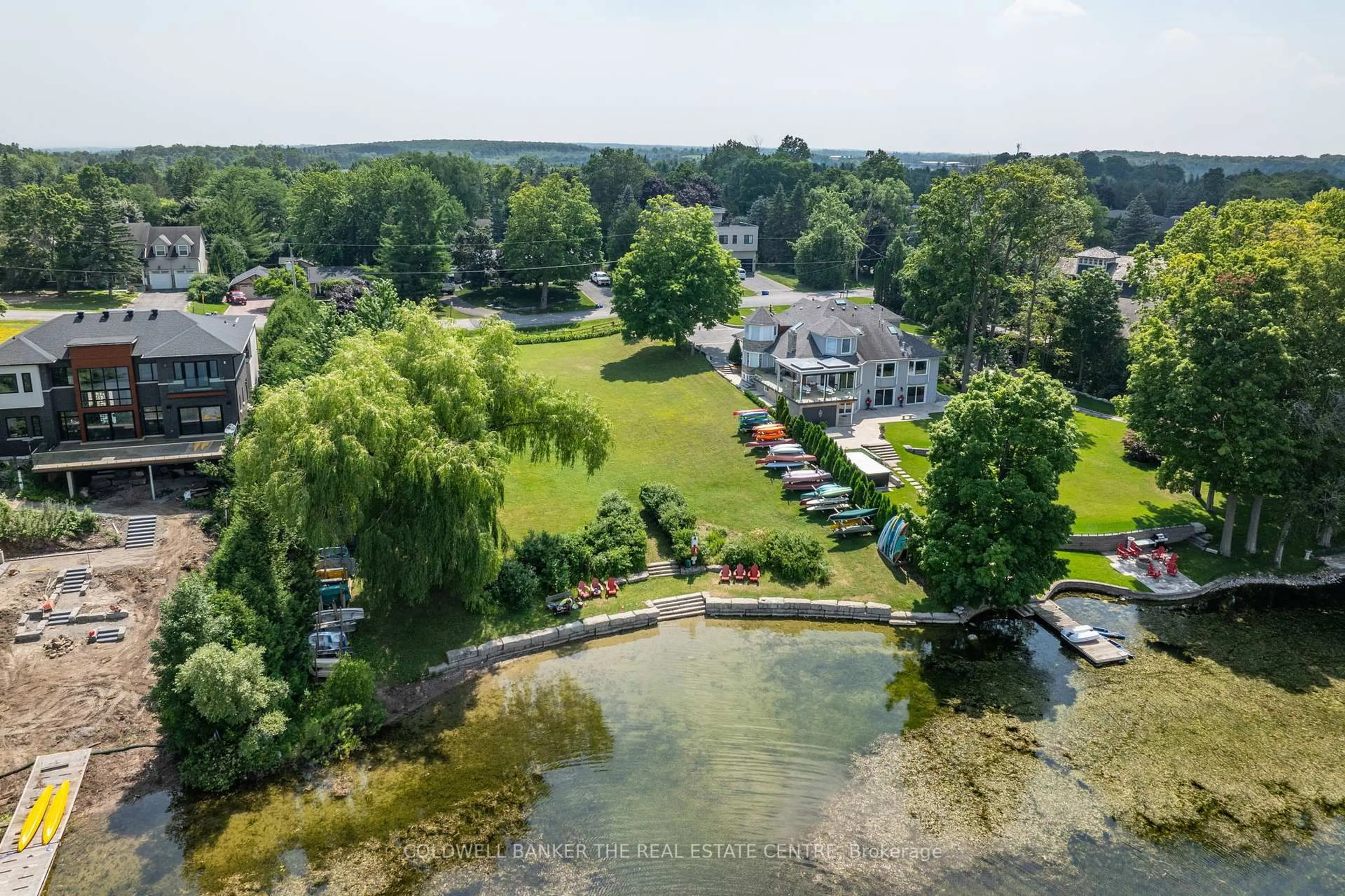 A pic from outside/outdoor area/front of a property/back of a property/a pic from drone, water/lake/river/ocean view for 10 Connaught Ave, Whitchurch-Stouffville Ontario L4A 3V4
