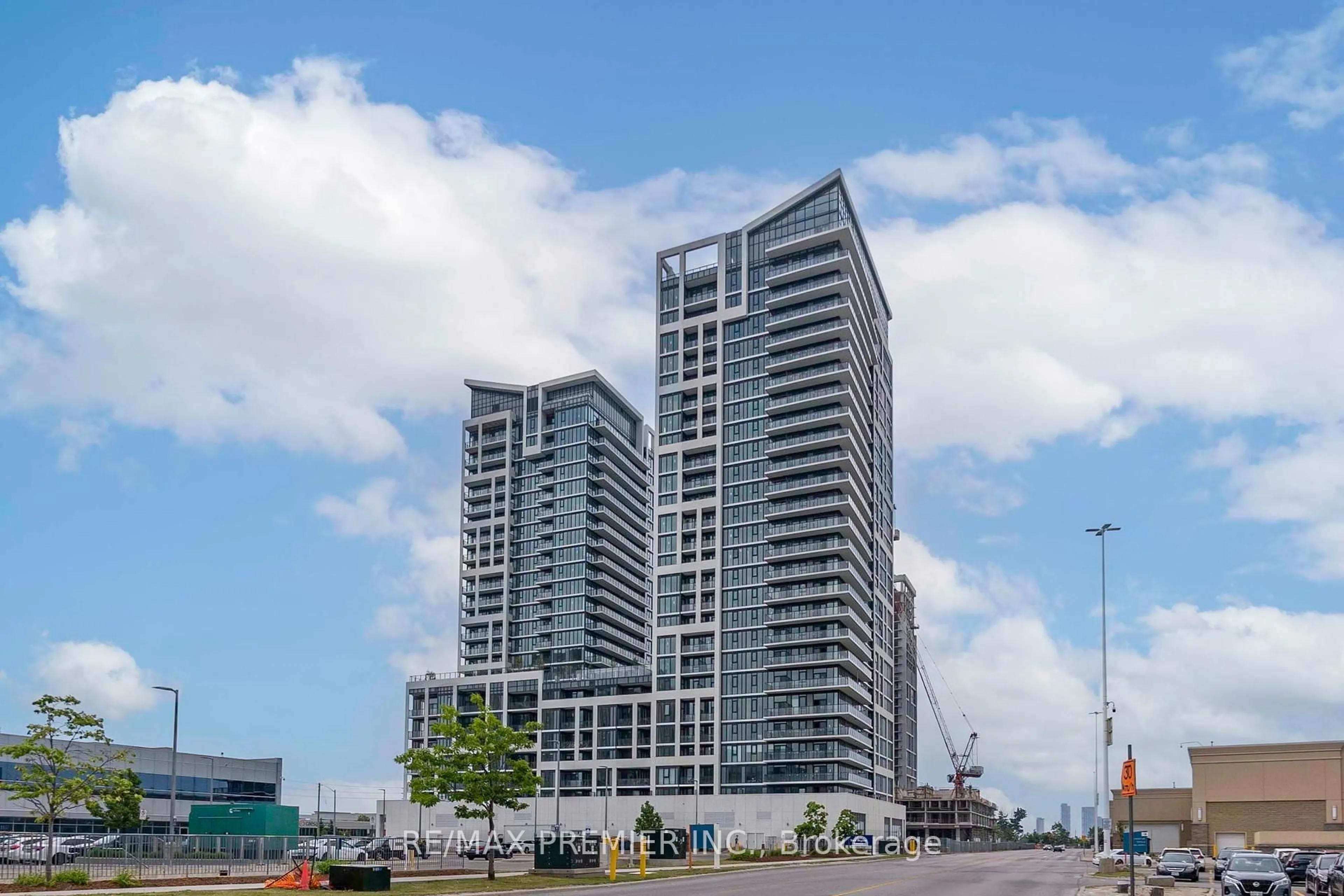 Unknown for 9000 Jane St #1421, Vaughan Ontario L4K 0M6