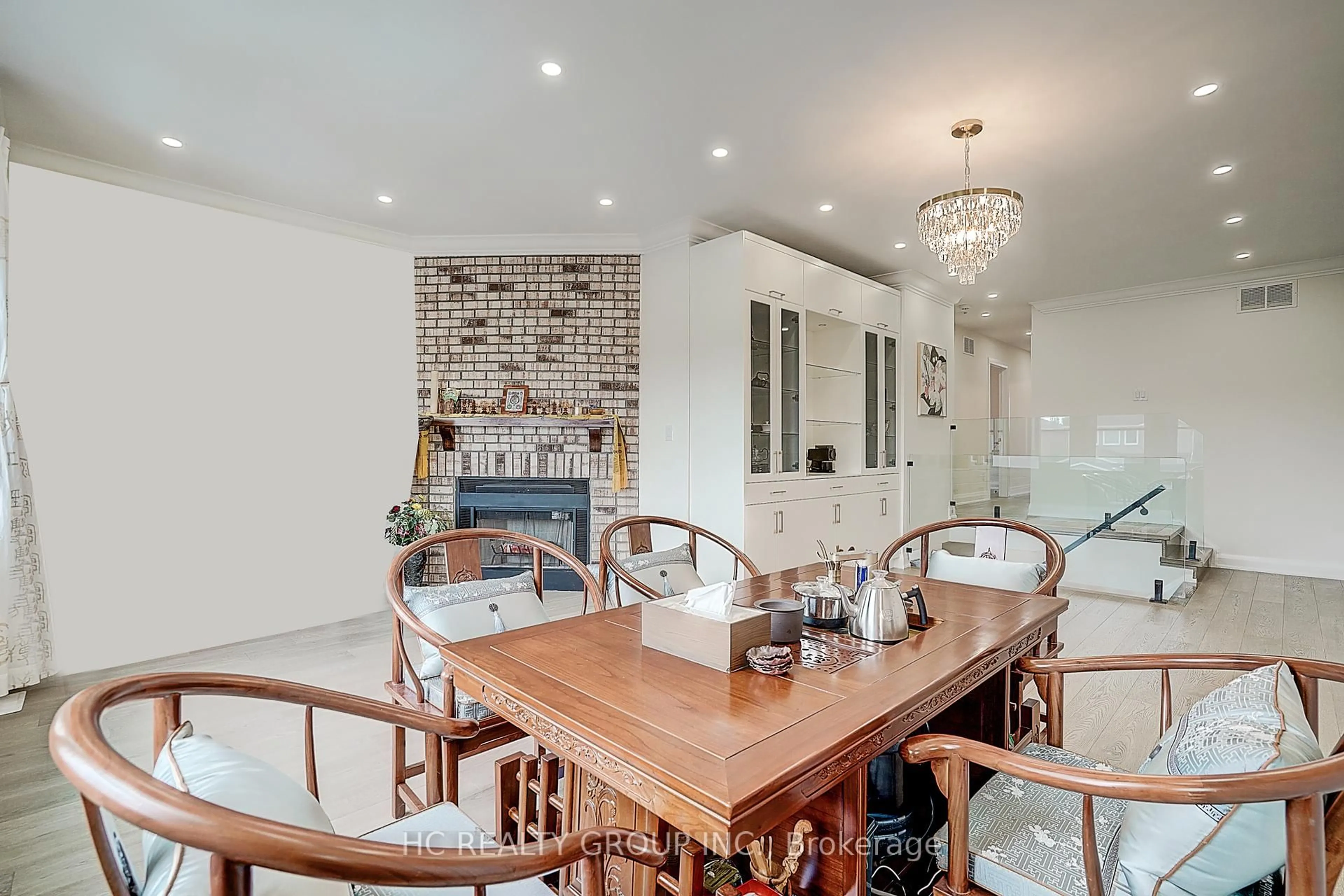 Dining room, ceramic/tile floor for 116 Westhampton Dr, Vaughan Ontario L4J 7J6