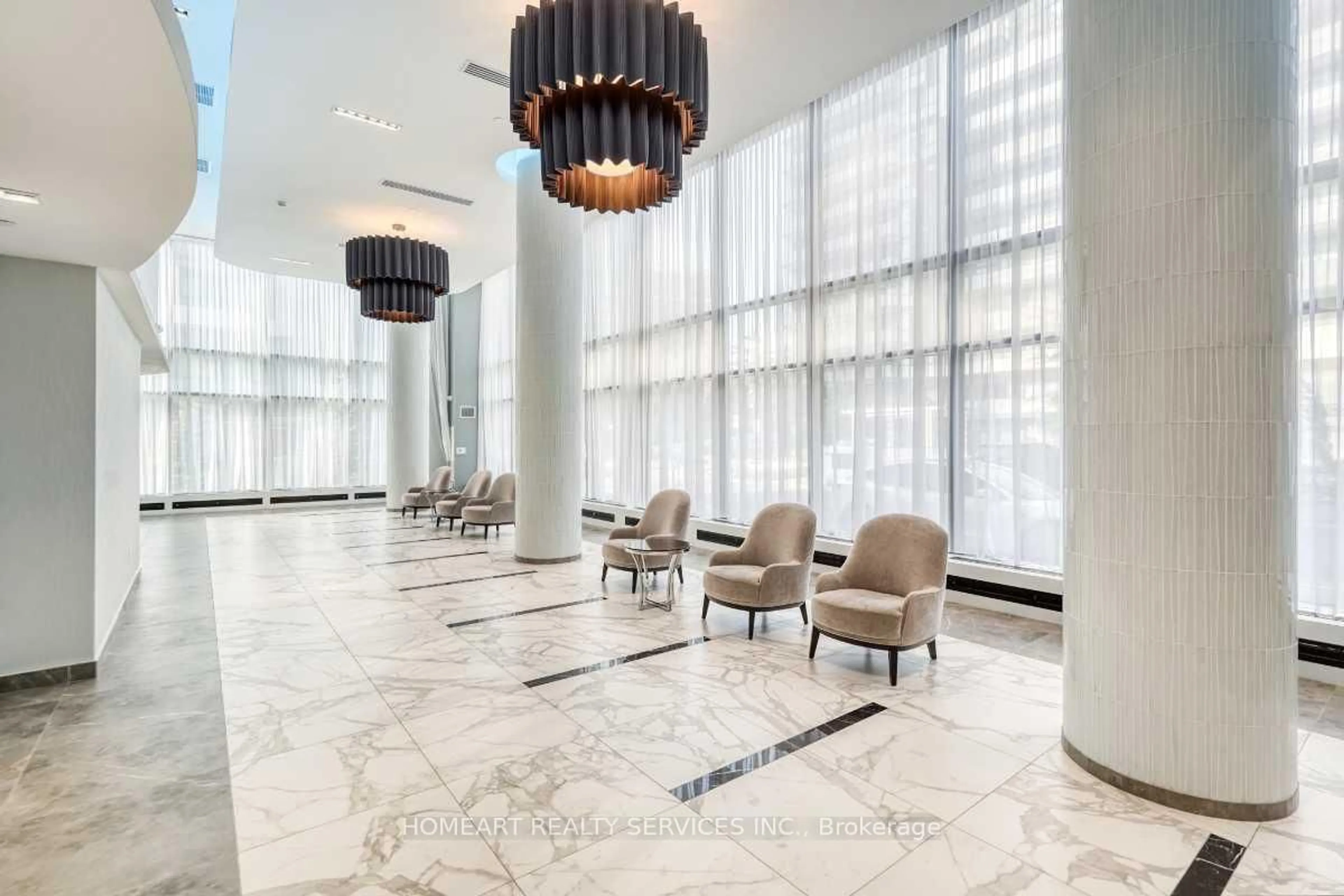 Lobby for 95 Oneida Cres #1610, Richmond Hill Ontario L4B 0H5