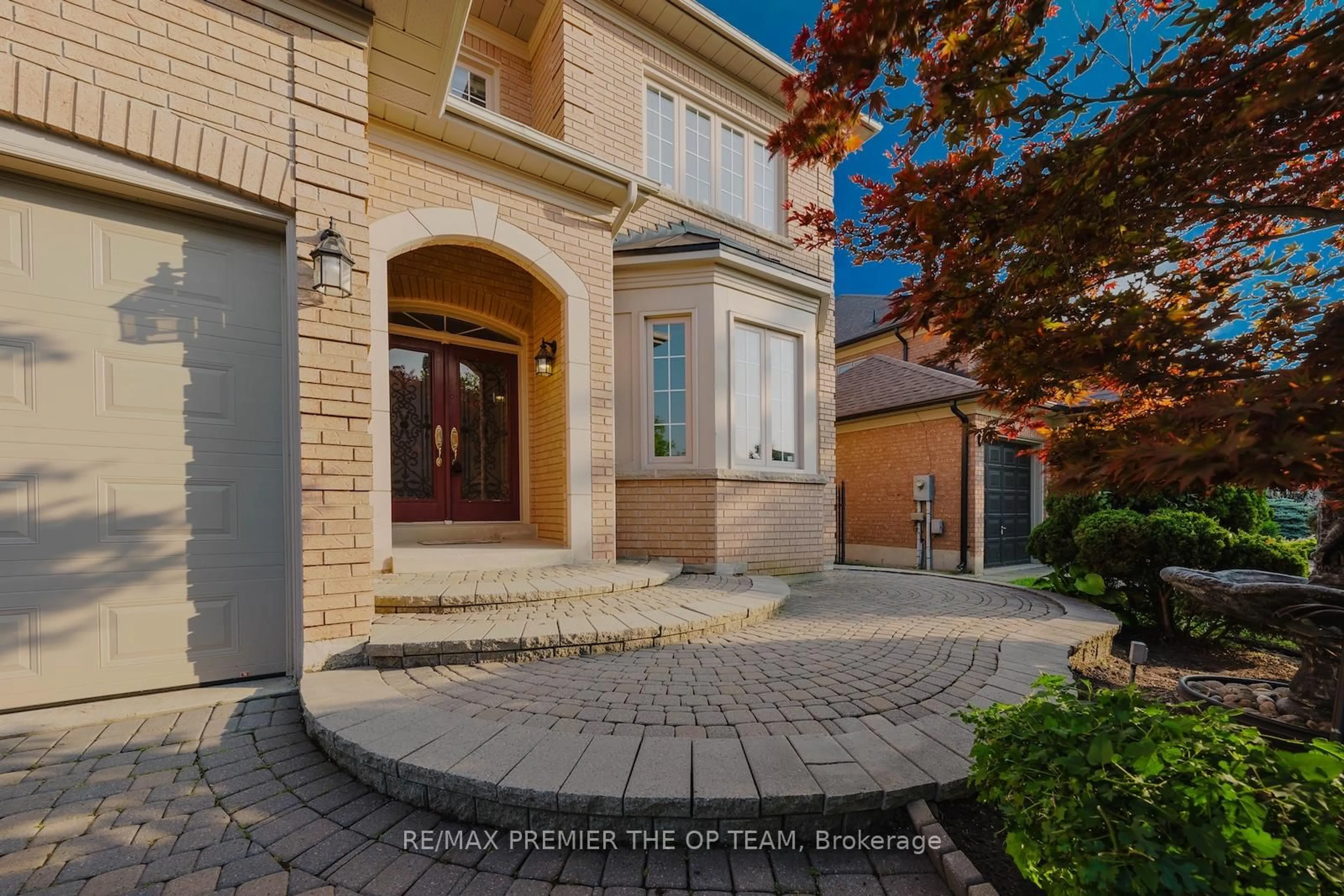 Unknown for 77 Malden St, Vaughan Ontario L4L 8J3