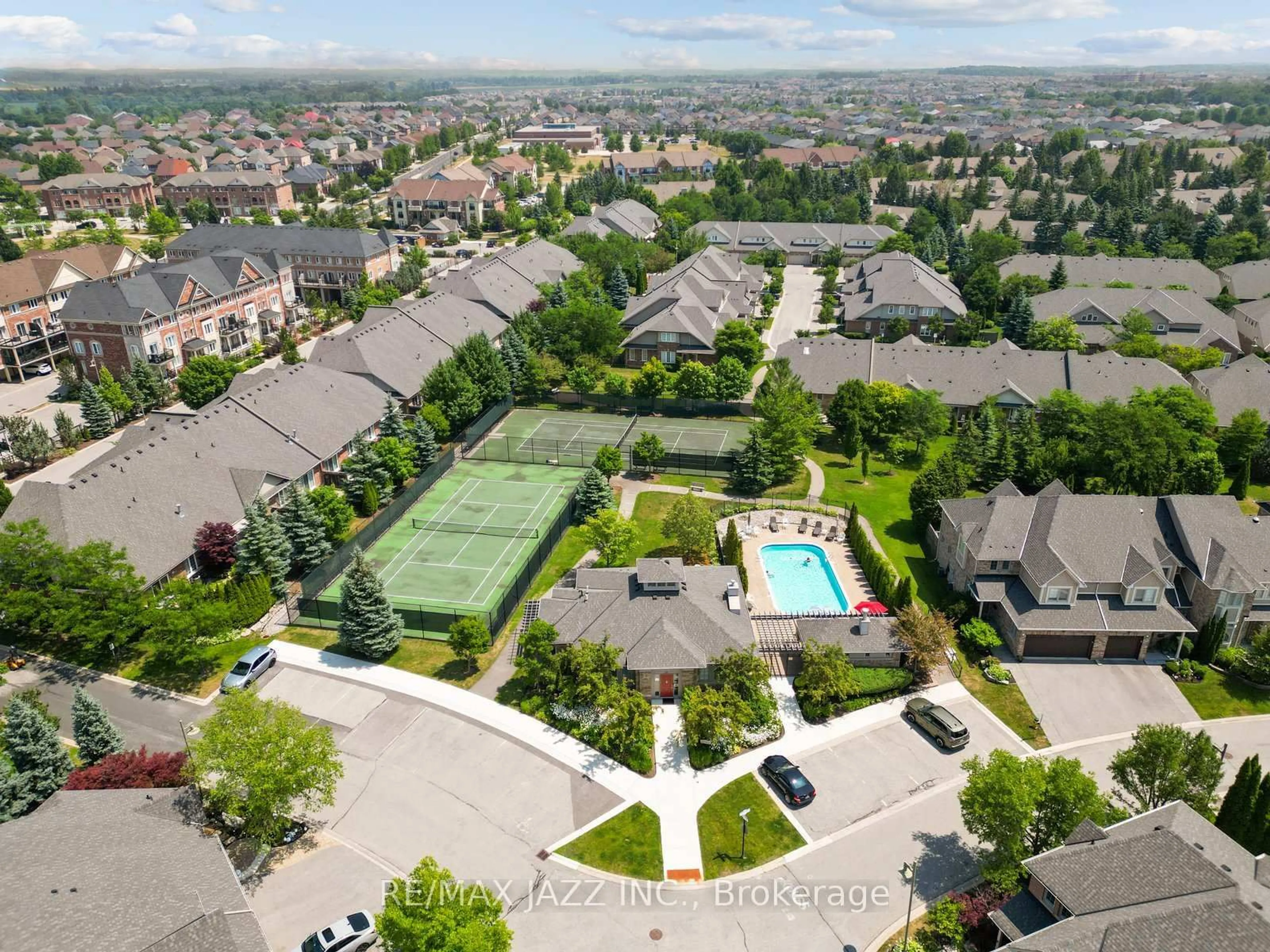 A pic from outside/outdoor area/front of a property/back of a property/a pic from drone, unknown for 10 Belle Terre Way, Markham Ontario L6E 2A2