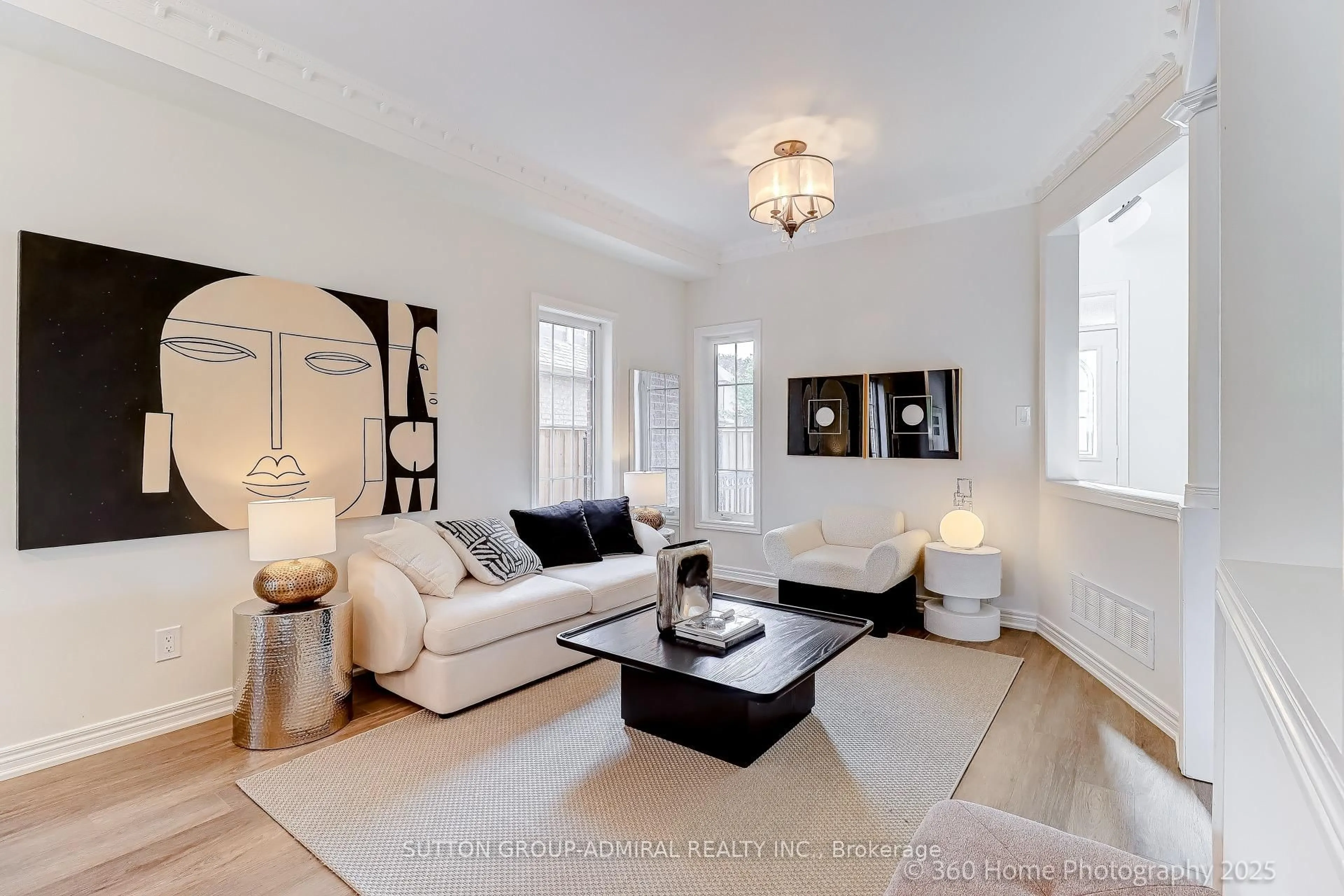 Living room with furniture, unknown for 15 Leyburn Ave, Richmond Hill Ontario L4C 0R2