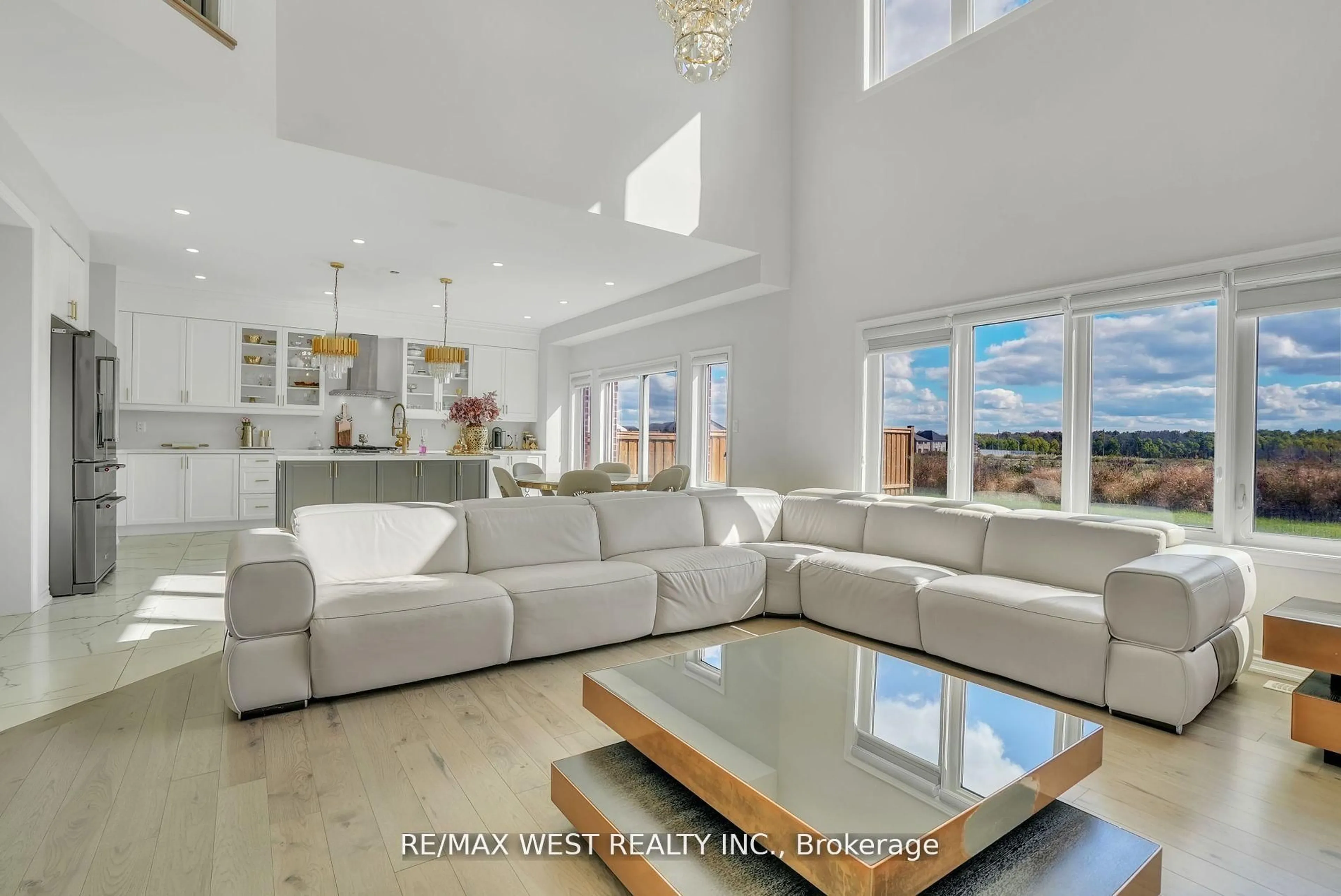 Living room with furniture, unknown for 1221 Corby Way, Innisfil Ontario L9S 0R1
