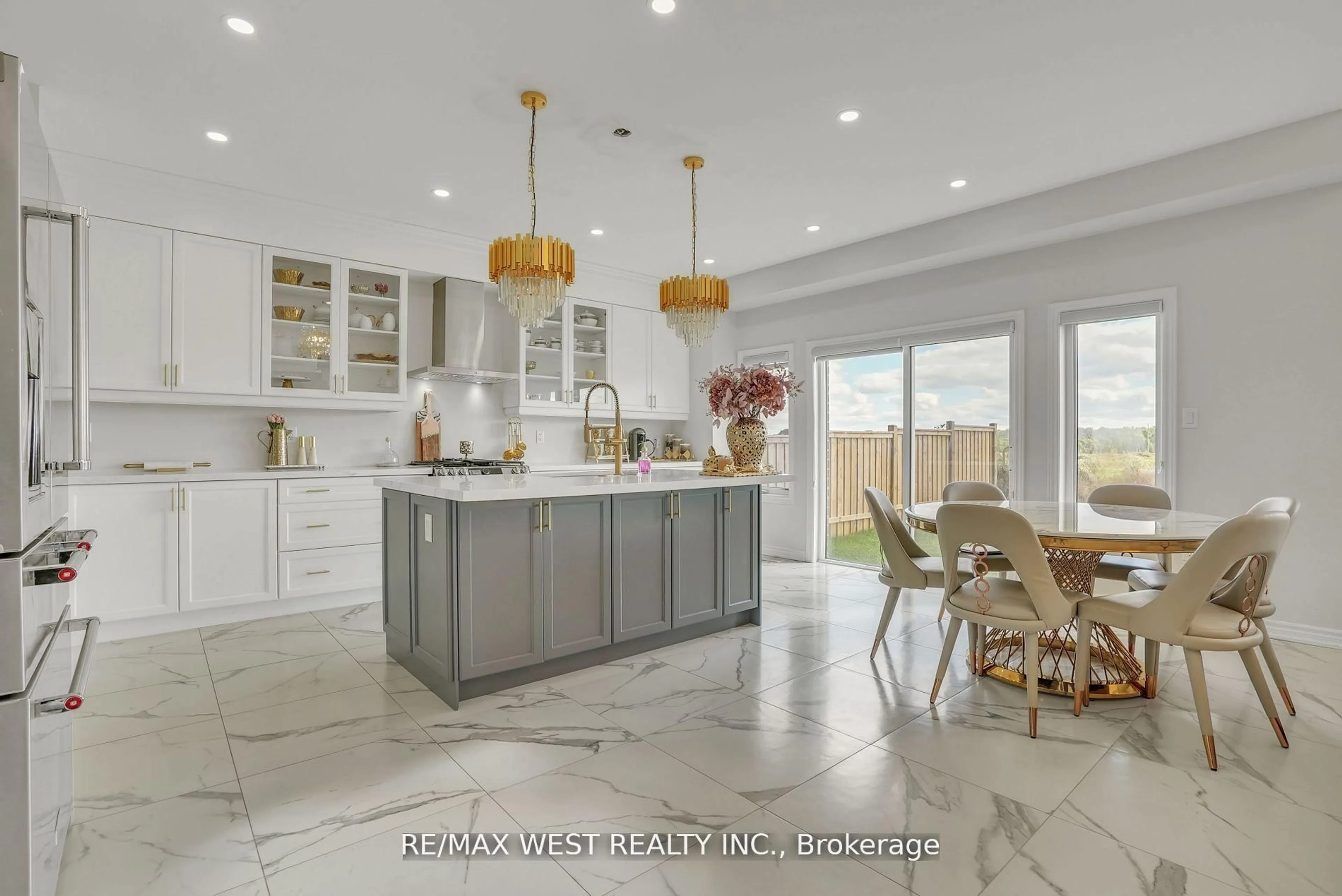 Open concept kitchen, ceramic/tile floor for 1221 Corby Way, Innisfil Ontario L9S 0R1