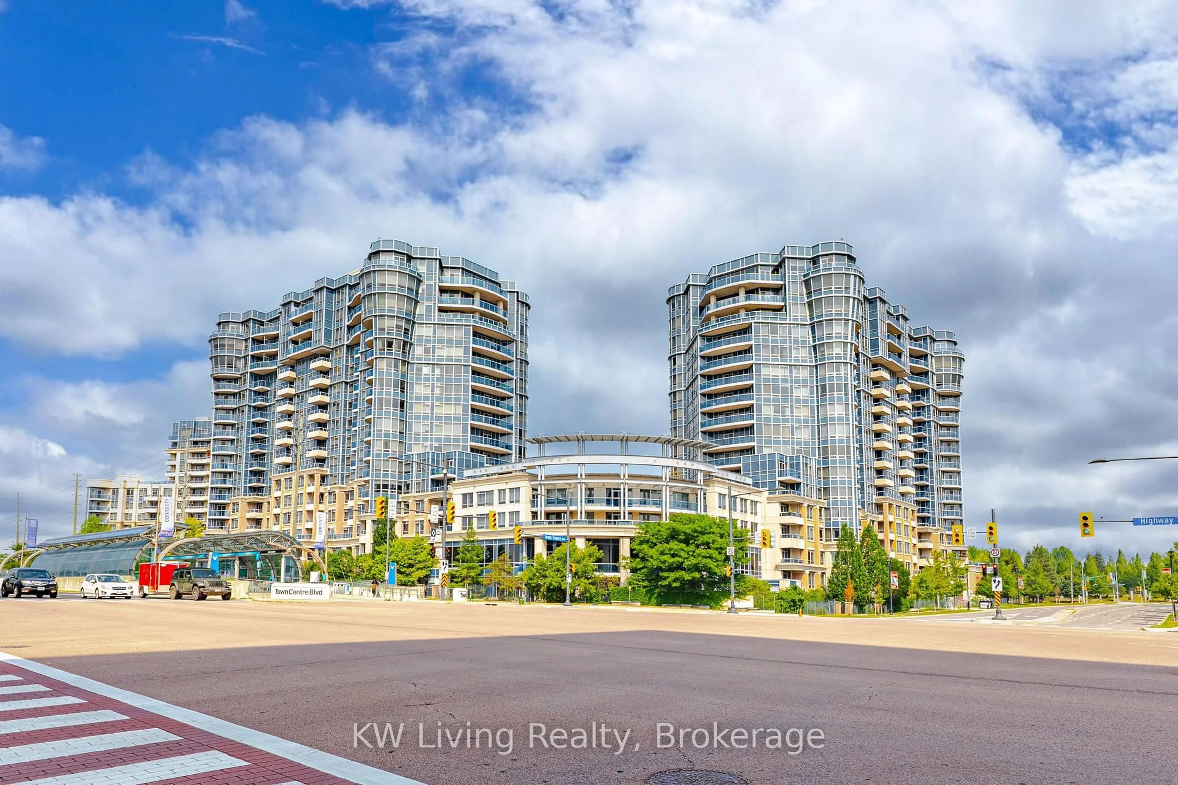 Blurry image for 33 Cox Blvd #727, Markham Ontario L3R 8A6