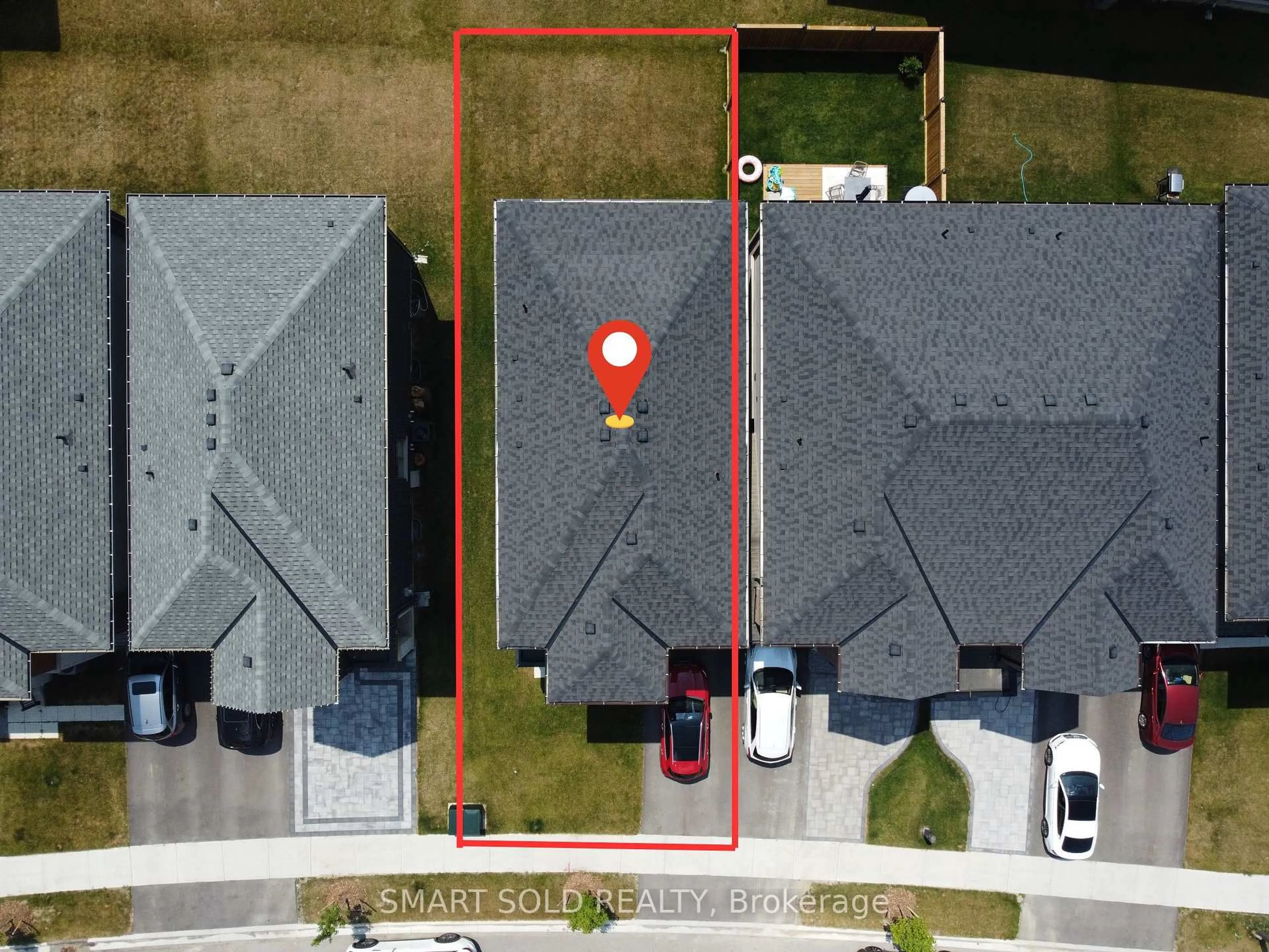 A pic from outside/outdoor area/front of a property/back of a property/a pic from drone, street for 168 Silk Twist Dr, East Gwillimbury Ontario L9N 0V7