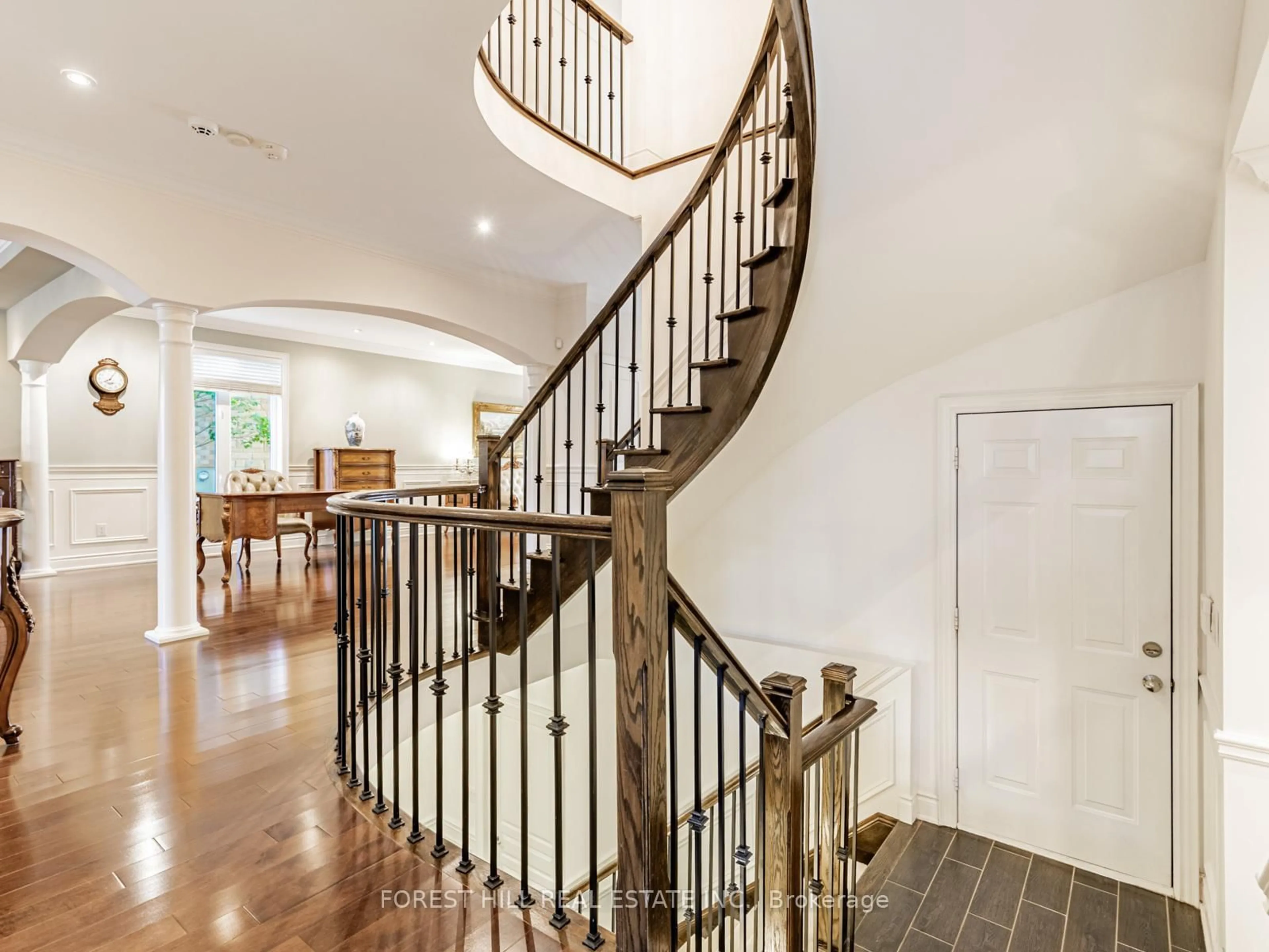 Stairs for 8 Sachet Dr, Richmond Hill Ontario L4E 4S1