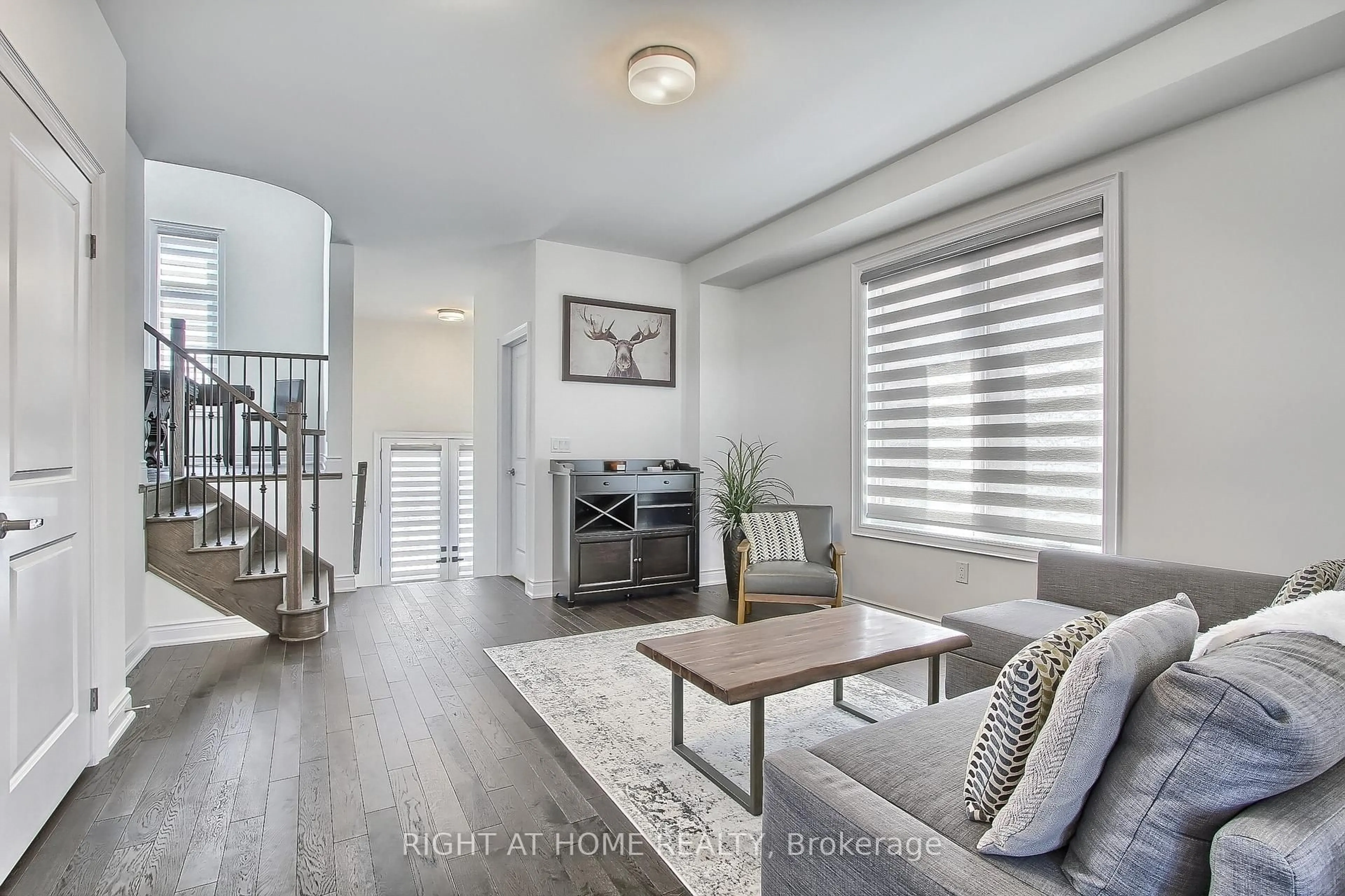 Living room with furniture, unknown for 1362 Blackmore St, Innisfil Ontario L9S 0P2