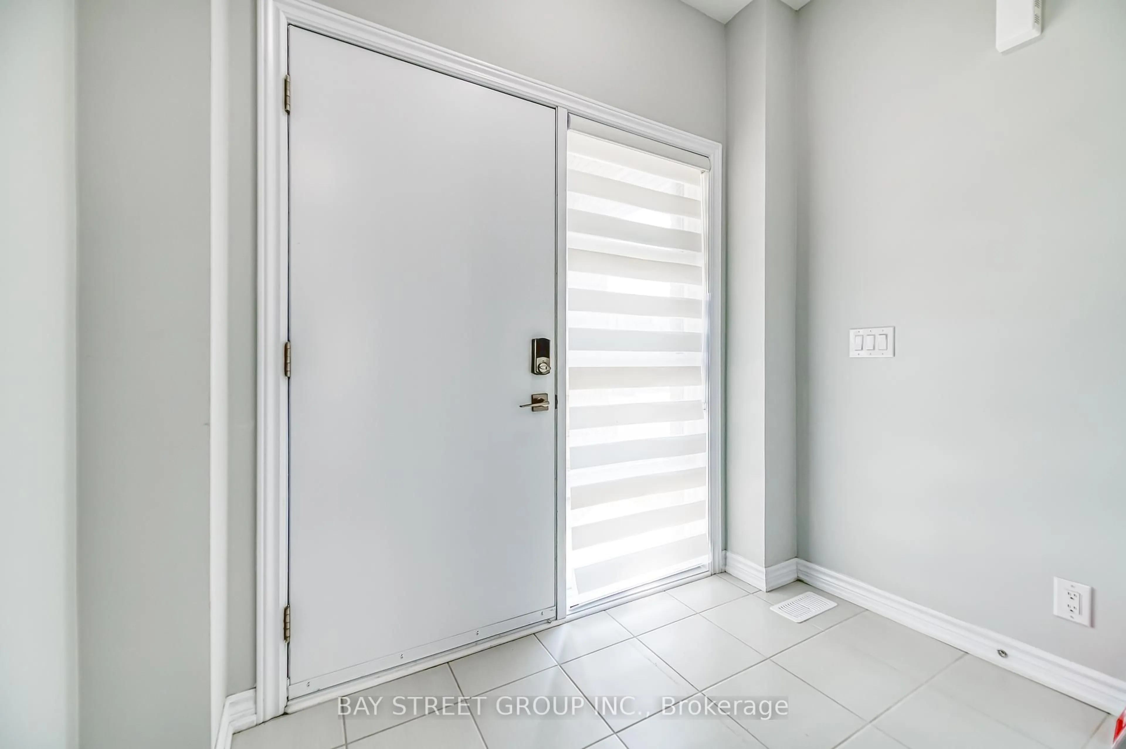 Indoor entryway for 32 Jessica Antonella St, Markham Ontario L6C 3K3