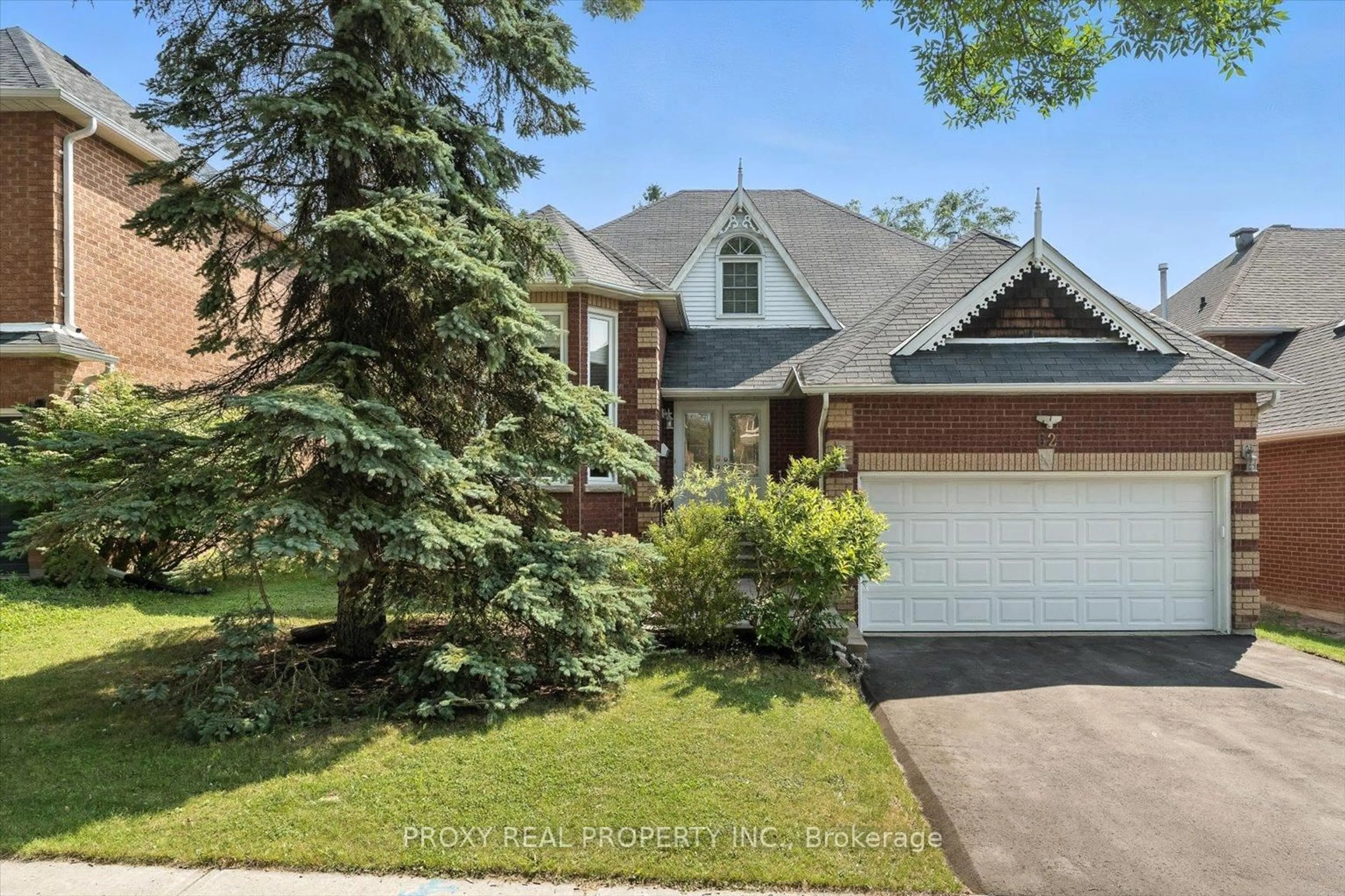 Home with brick exterior material, street for 62 Sisman Ave, Aurora Ontario L4G 6S2