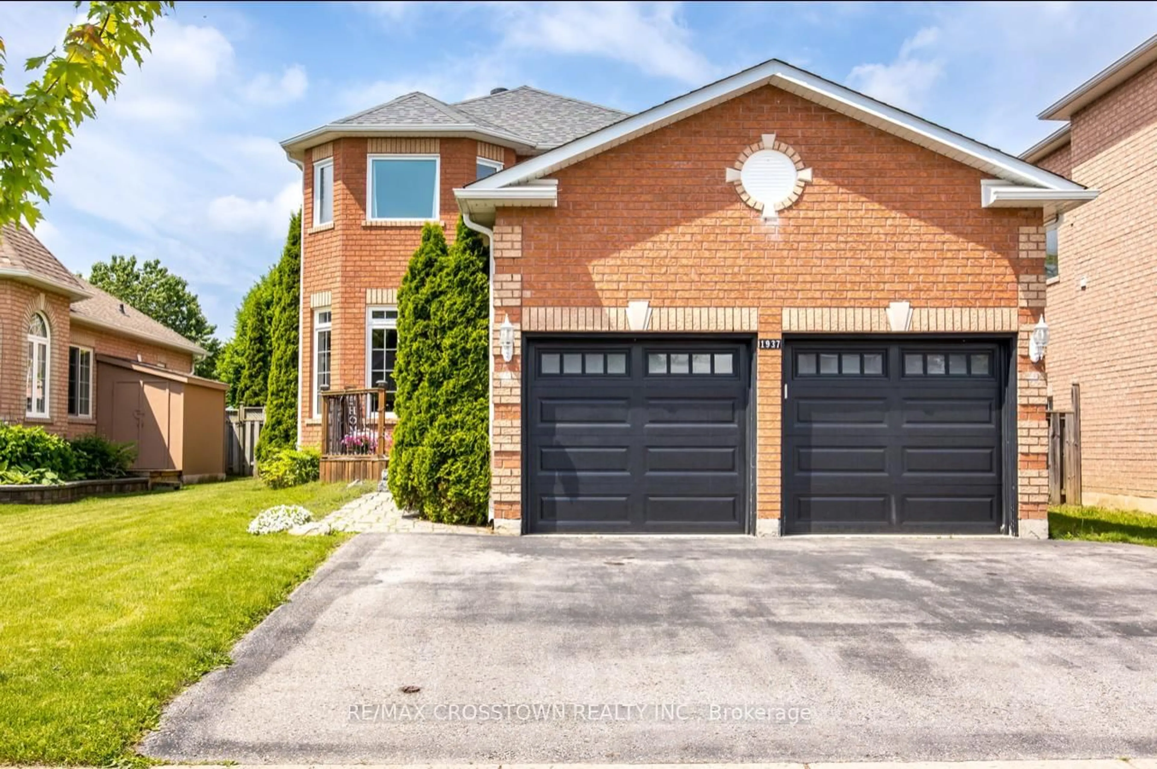 Home with brick exterior material, street for 1937 Wilson St, Innisfil Ontario L9S 2A4