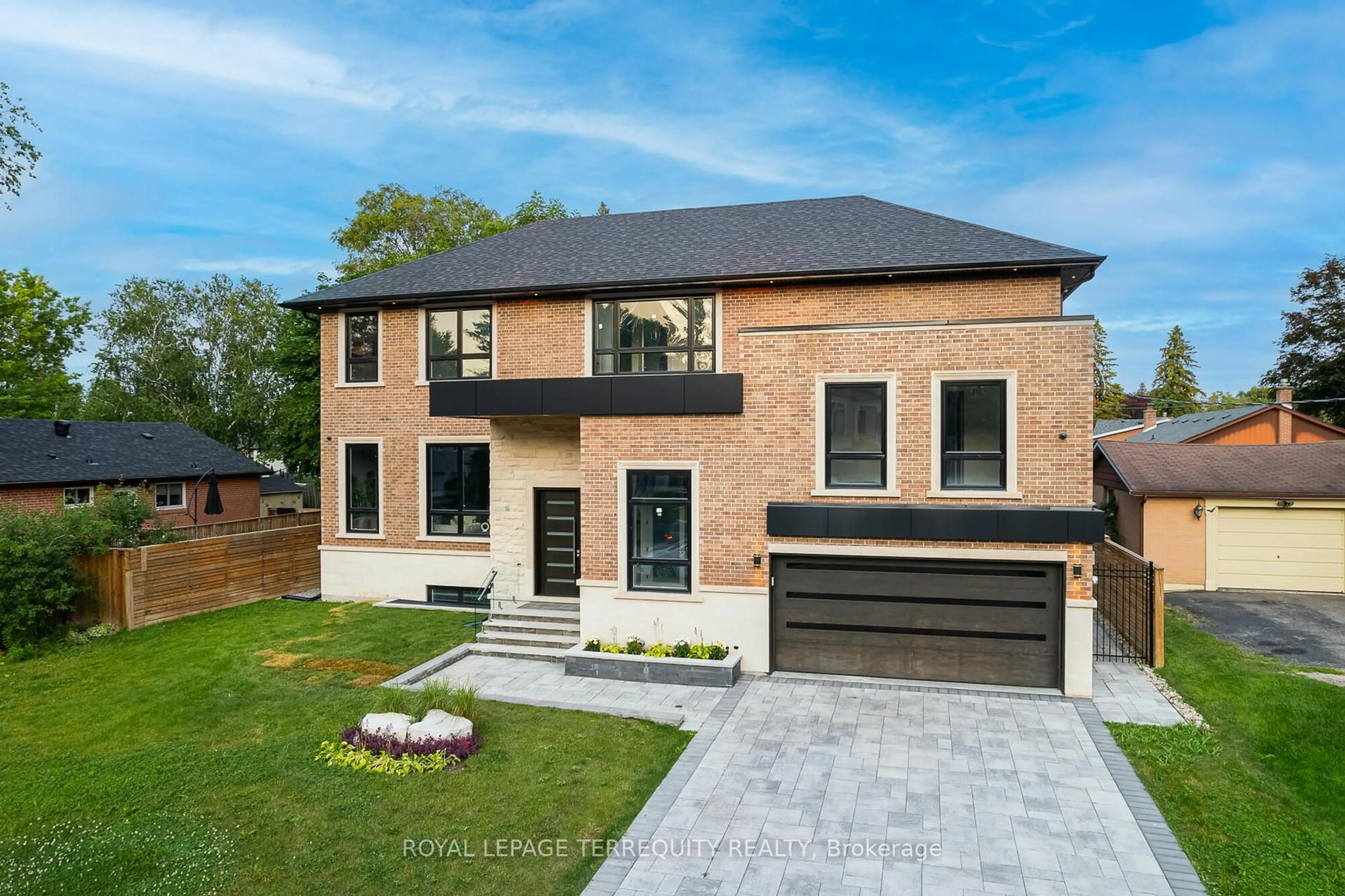 Home with brick exterior material, street for 45 Seaton Dr, Aurora Ontario L4G 2K2