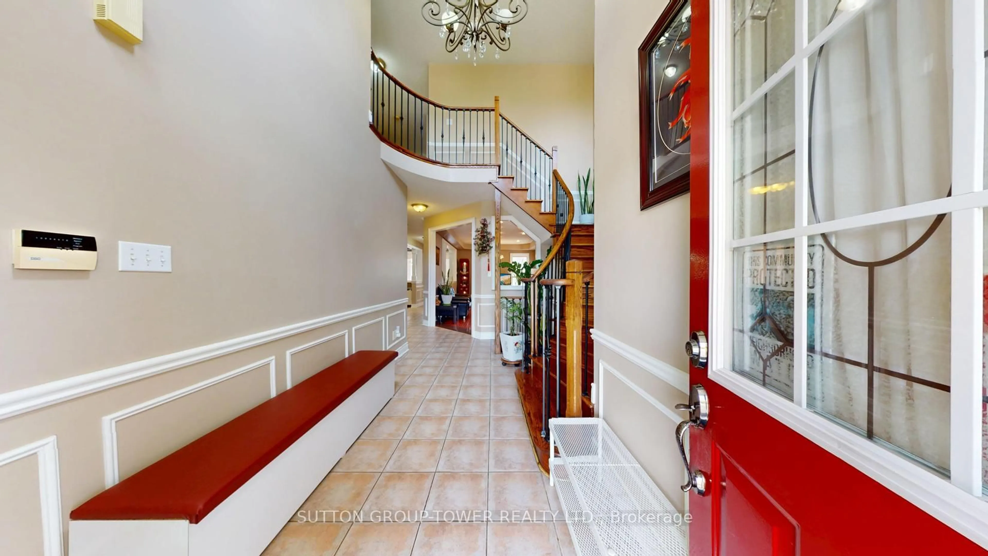 Indoor foyer for 475 Sonoma Blvd, Vaughan Ontario L4H 2S2