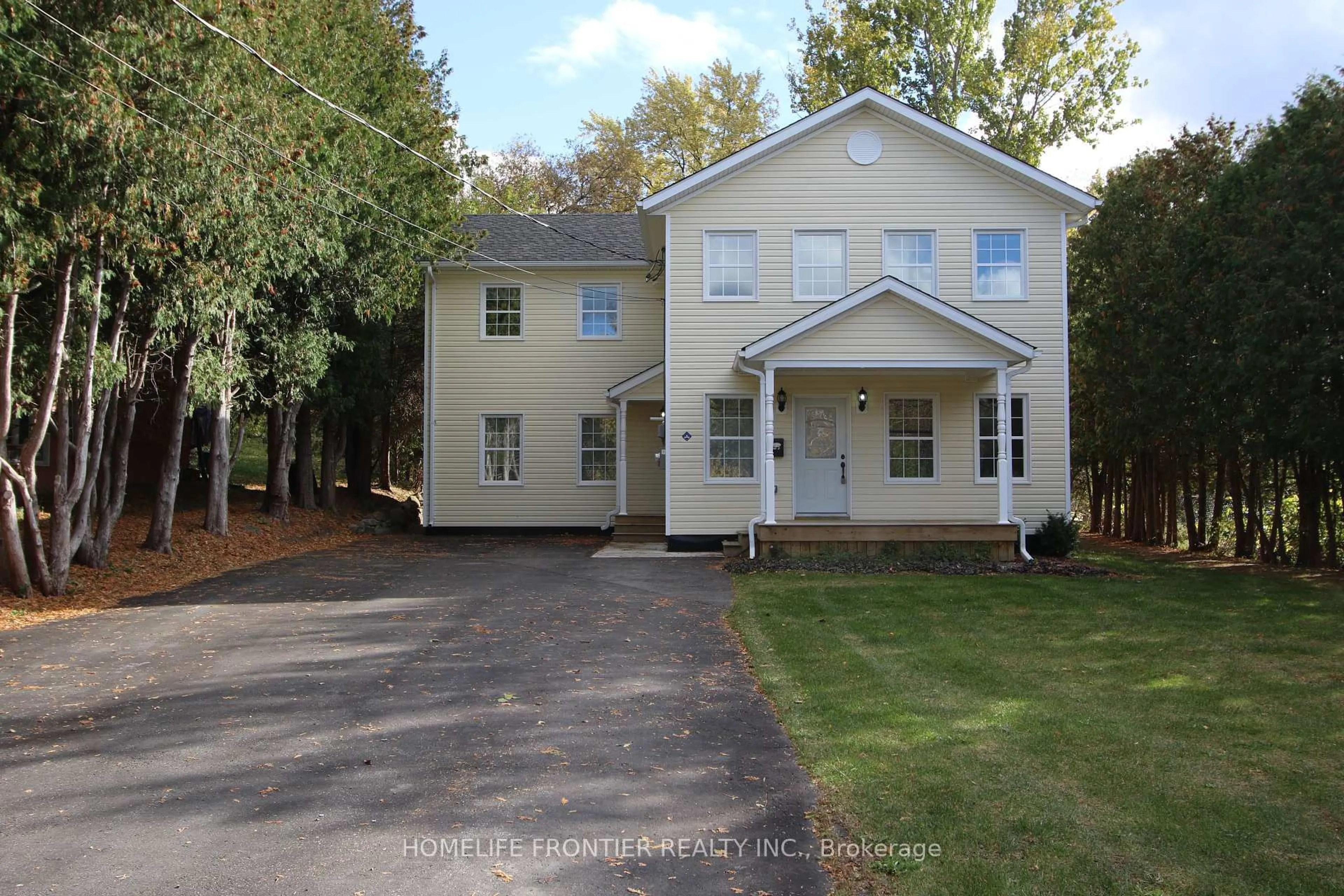 Home with vinyl exterior material, street for 309 Irene Dr, Georgina Ontario L4P 3A9