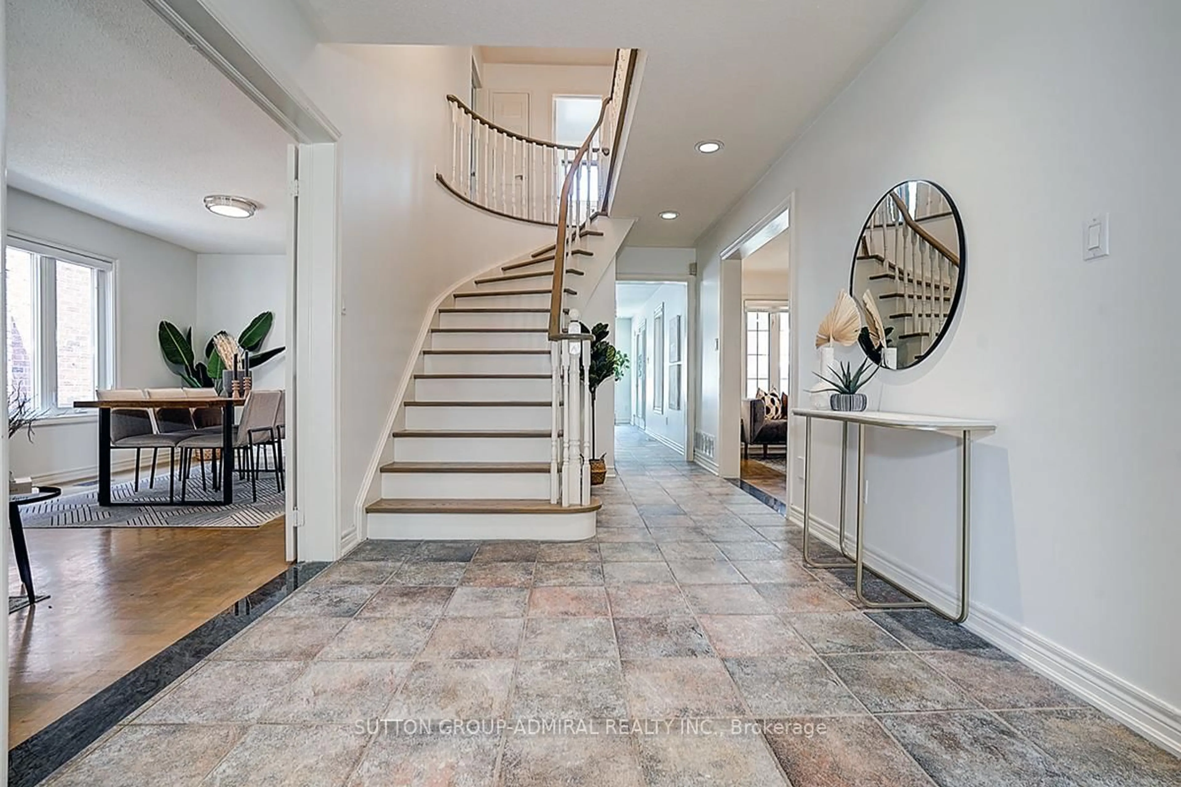 Indoor foyer for 11 San Marko Pl, Vaughan Ontario L4L 7M6