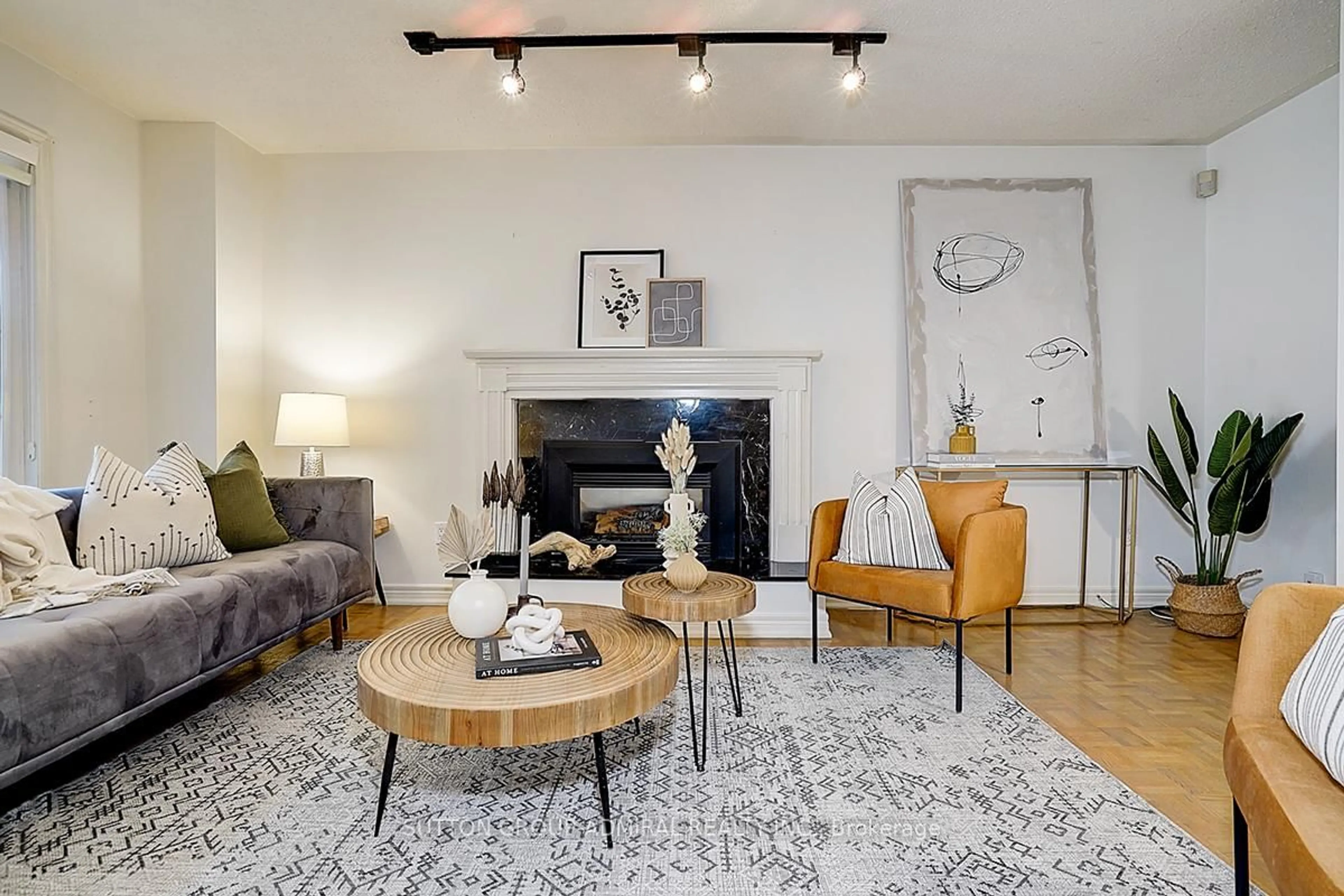 Living room with furniture, unknown for 11 San Marko Pl, Vaughan Ontario L4L 7M6