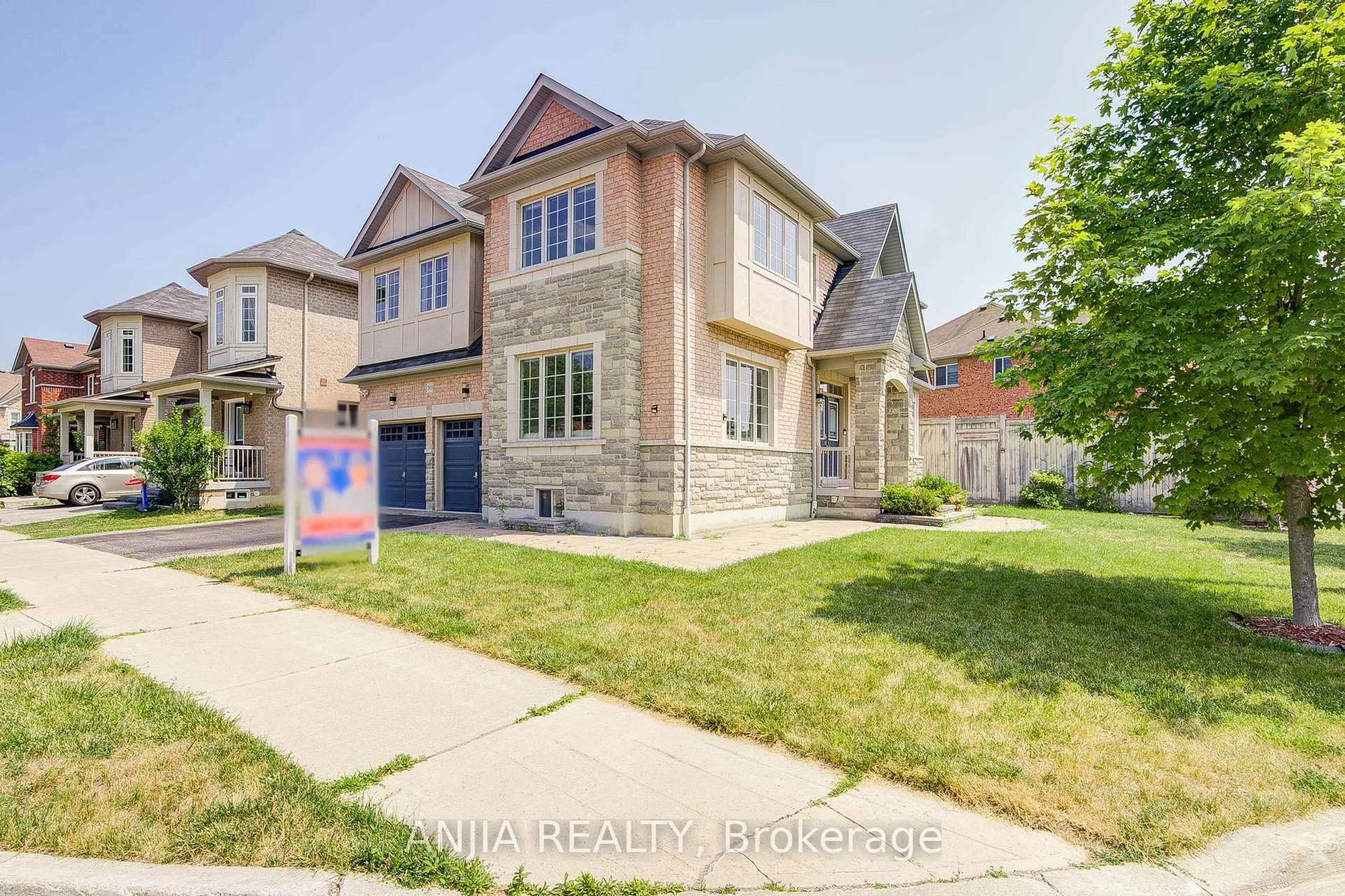 Home with brick exterior material, street for 203 Richard Underhill Ave, Whitchurch-Stouffville Ontario L4A 0Z4