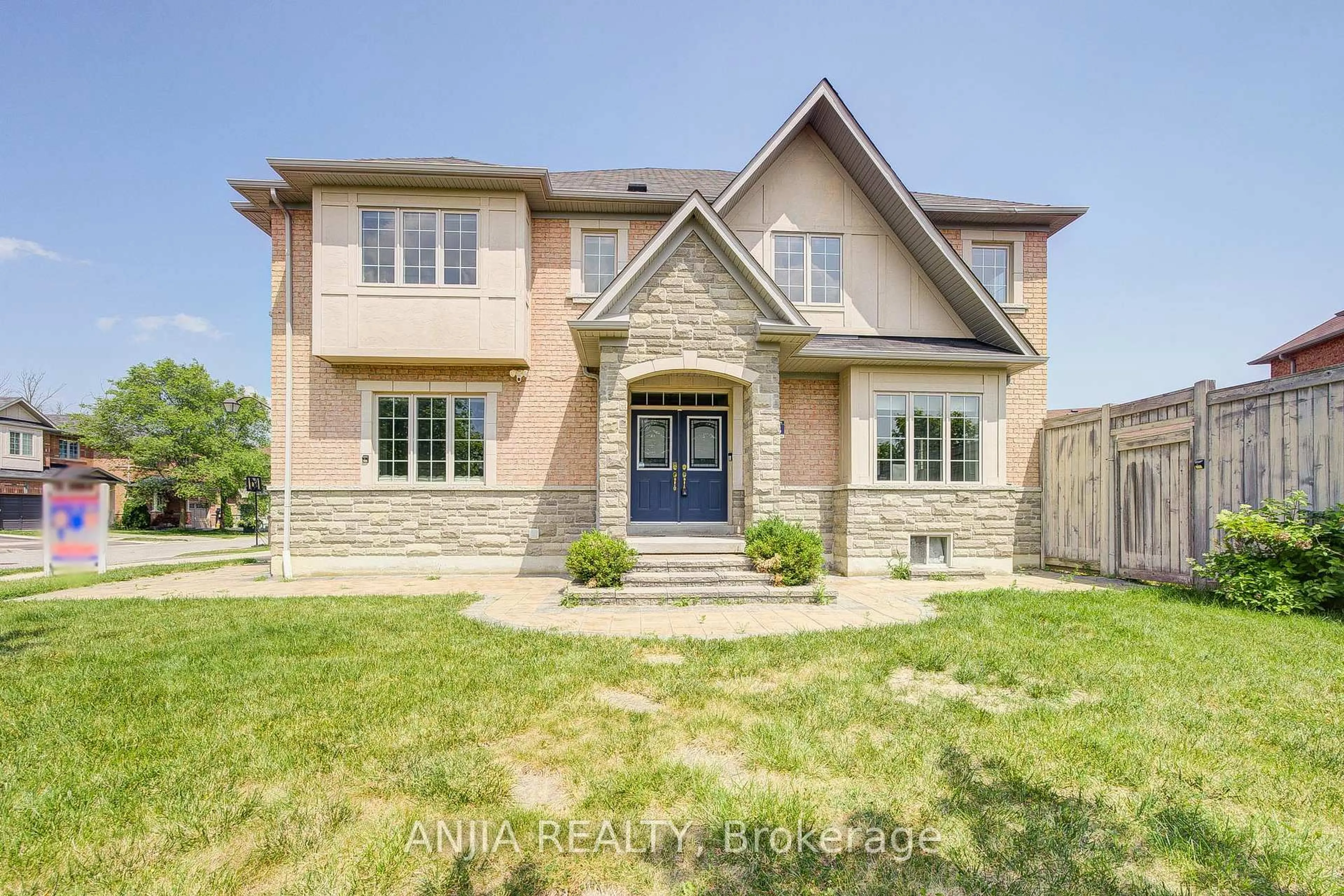 Home with brick exterior material, unknown for 203 Richard Underhill Ave, Whitchurch-Stouffville Ontario L4A 0Z4