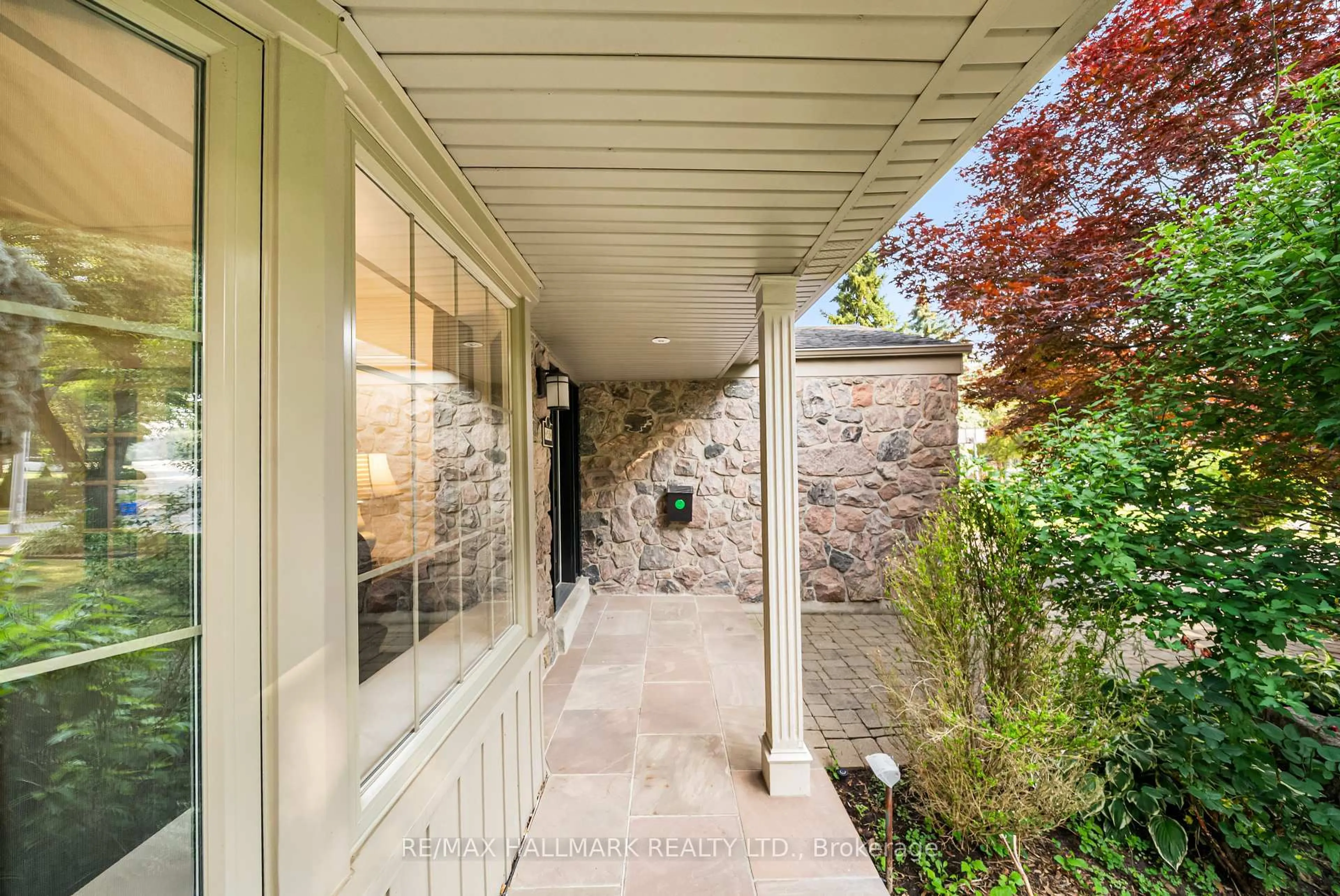 Indoor entryway for 58 Silver Aspen Dr, Markham Ontario L3T 3T2
