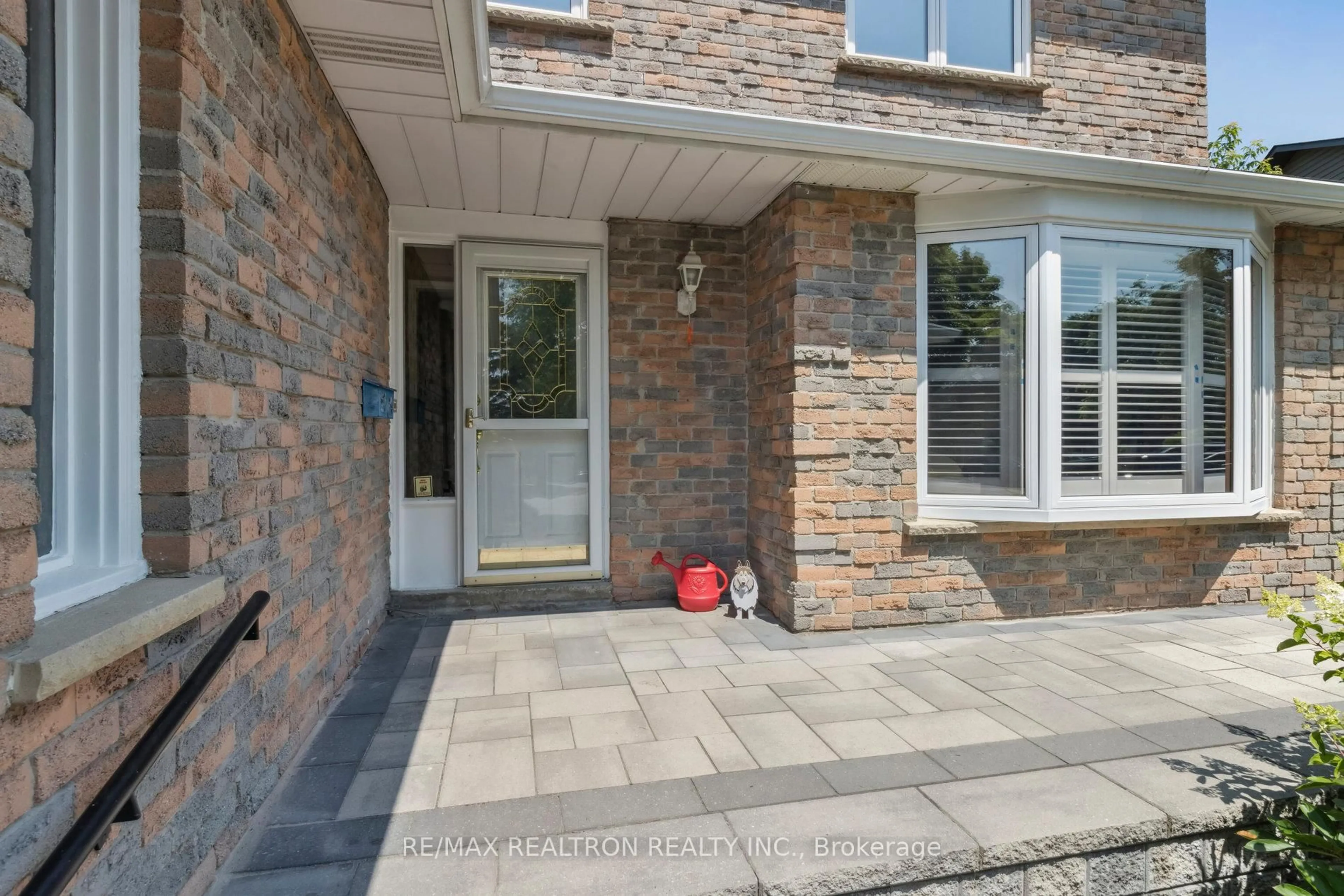 Unknown for 40 Manning Cres, Newmarket Ontario L3Y 6H4