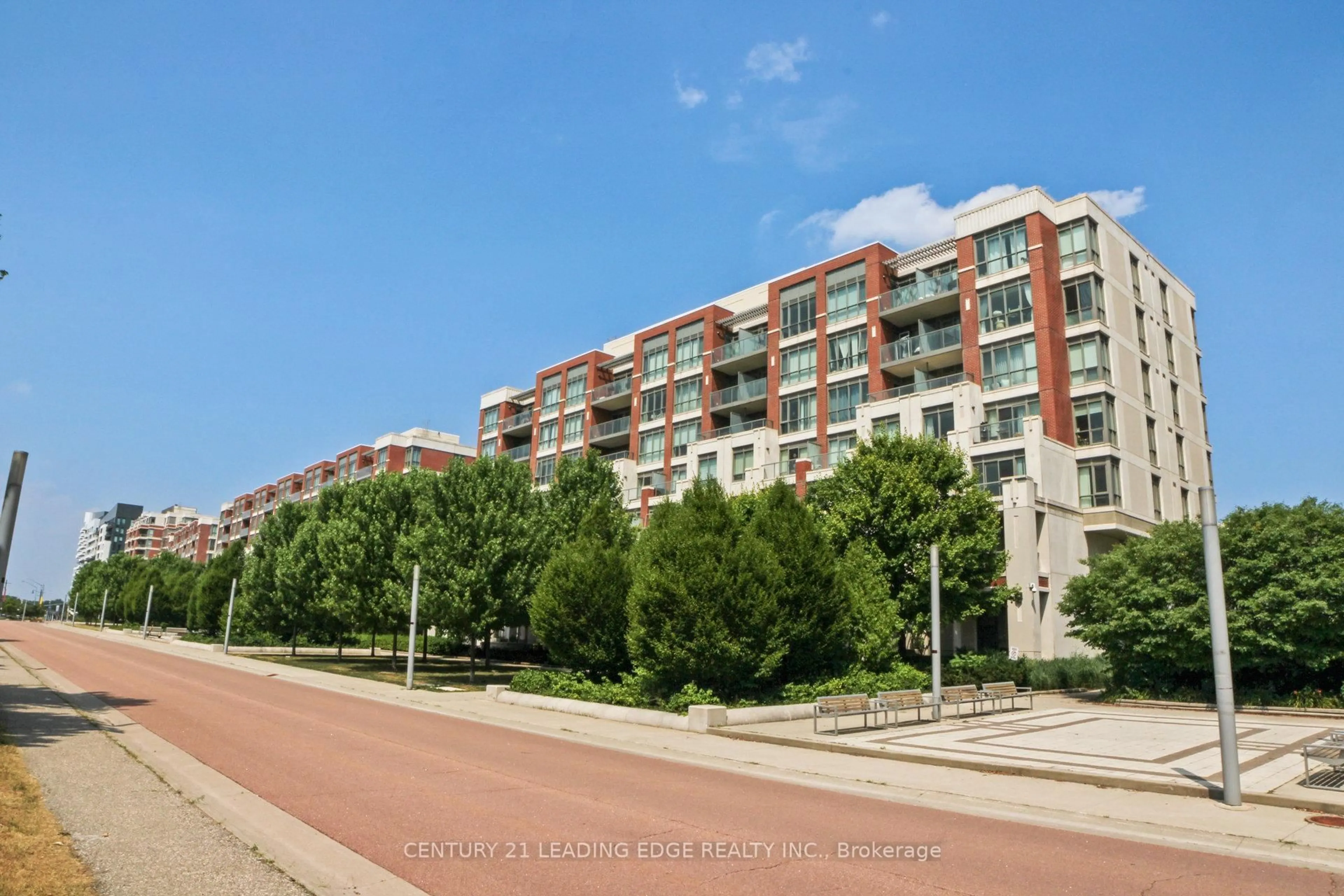 Unknown for 39 Upper Duke Cres #320, Markham Ontario L6G 0B8