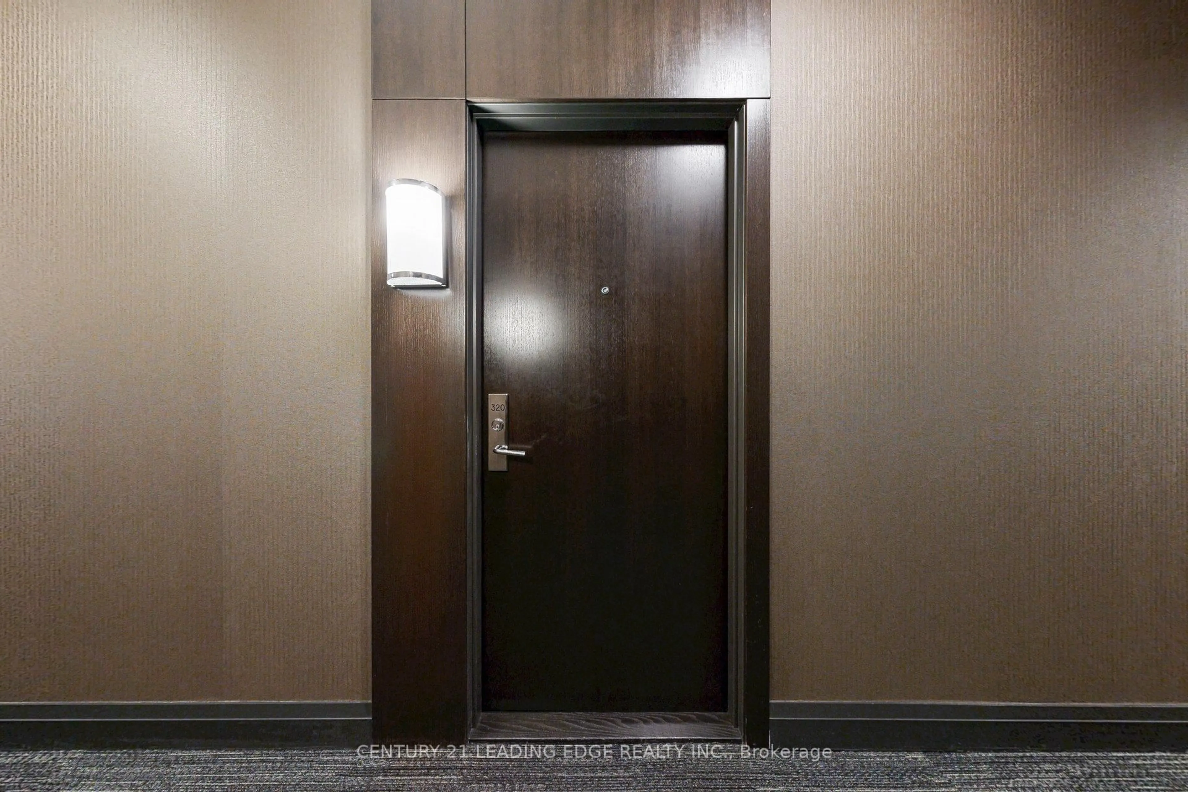 Indoor foyer for 39 Upper Duke Cres #320, Markham Ontario L6G 0B8