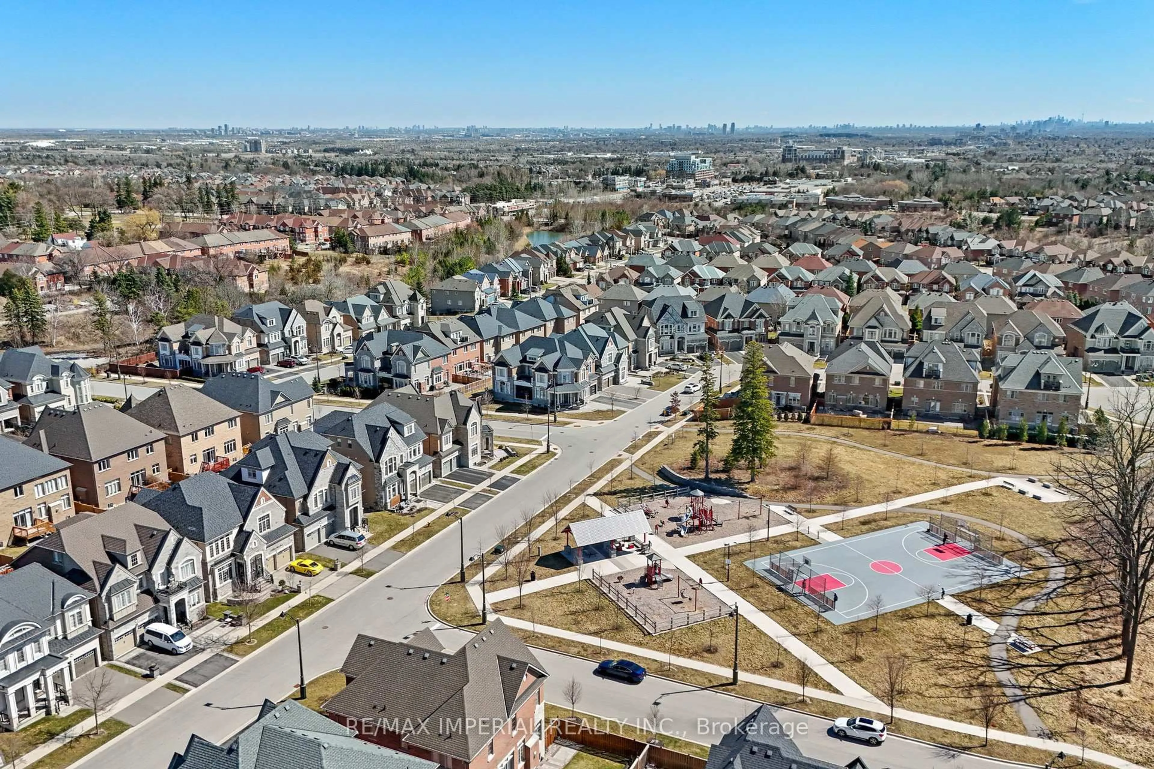 A pic from outside/outdoor area/front of a property/back of a property/a pic from drone, unknown for 15 Rhine River St, Richmond Hill Ontario L4E 1E3
