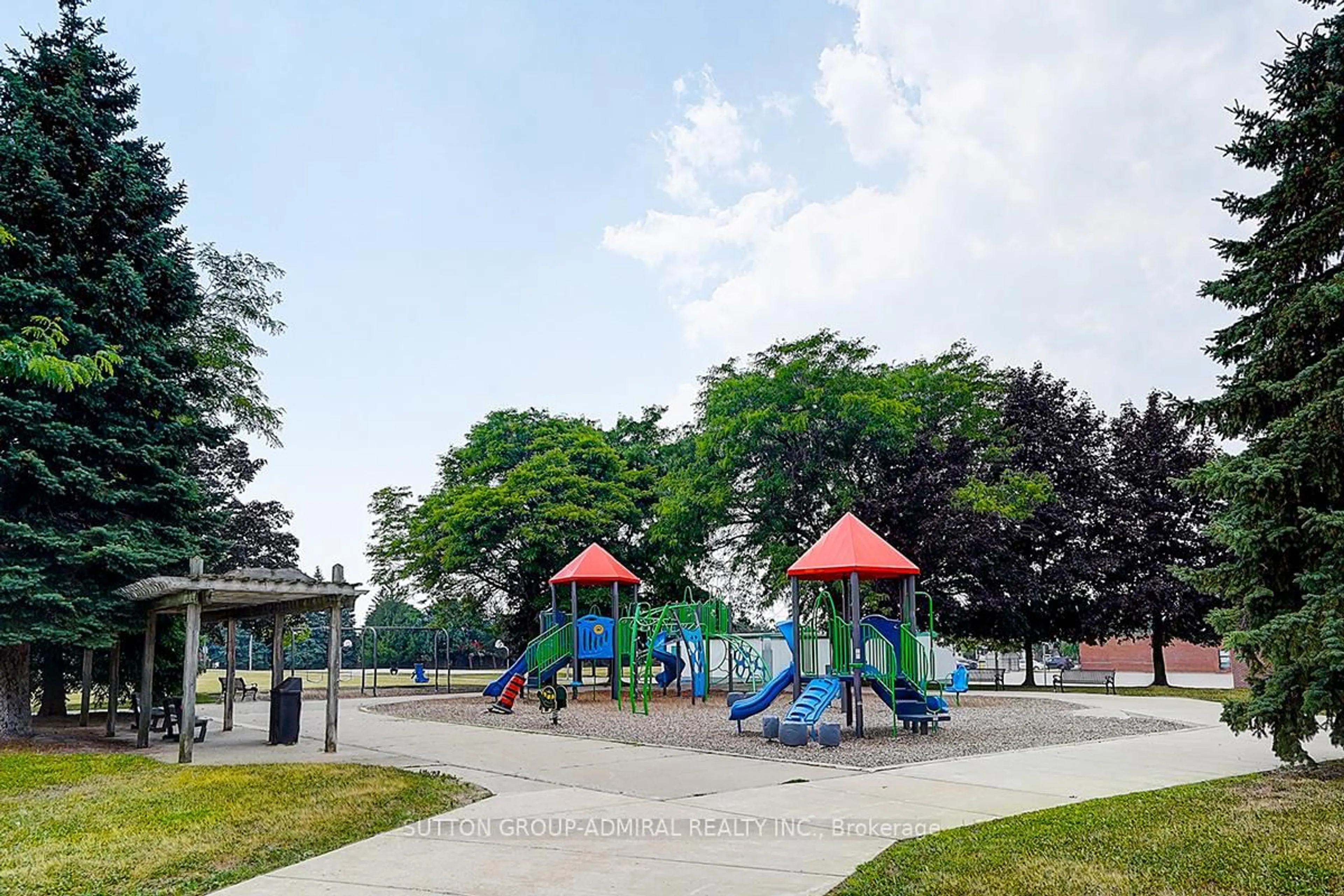 Patio, street for 167 Wade Gate, Vaughan Ontario L4J 5X7