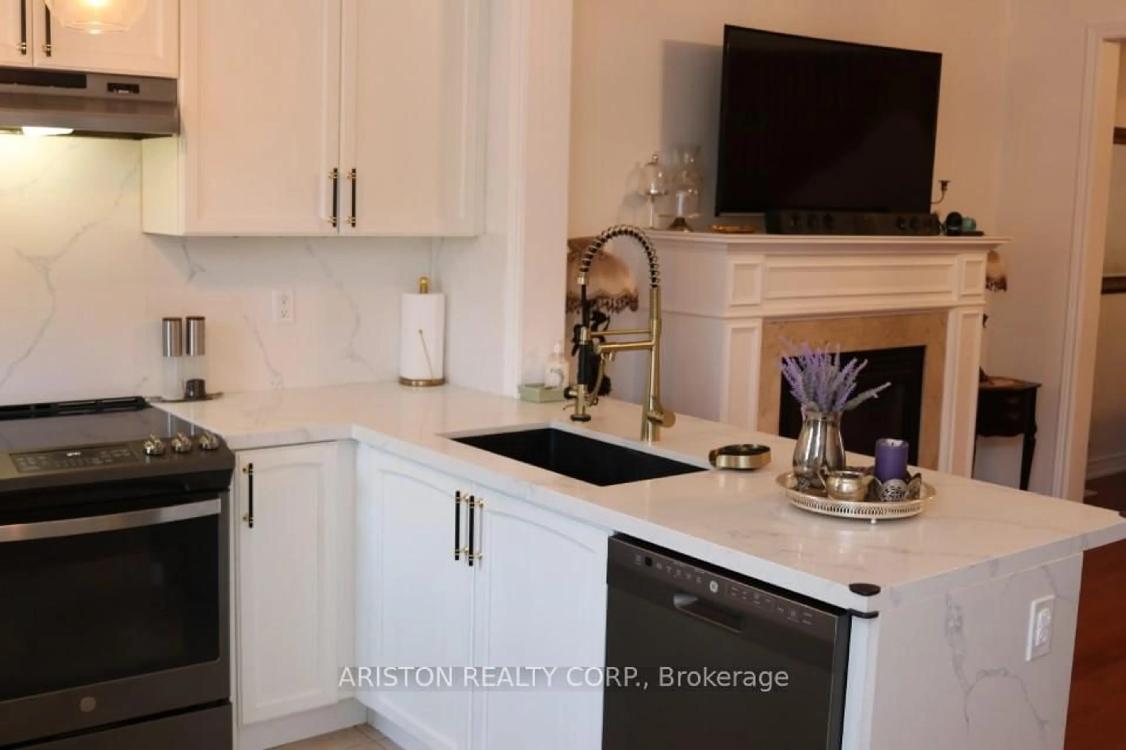 Open concept kitchen, unknown for 40 Alexie Way, Vaughan Ontario L4H 3B8