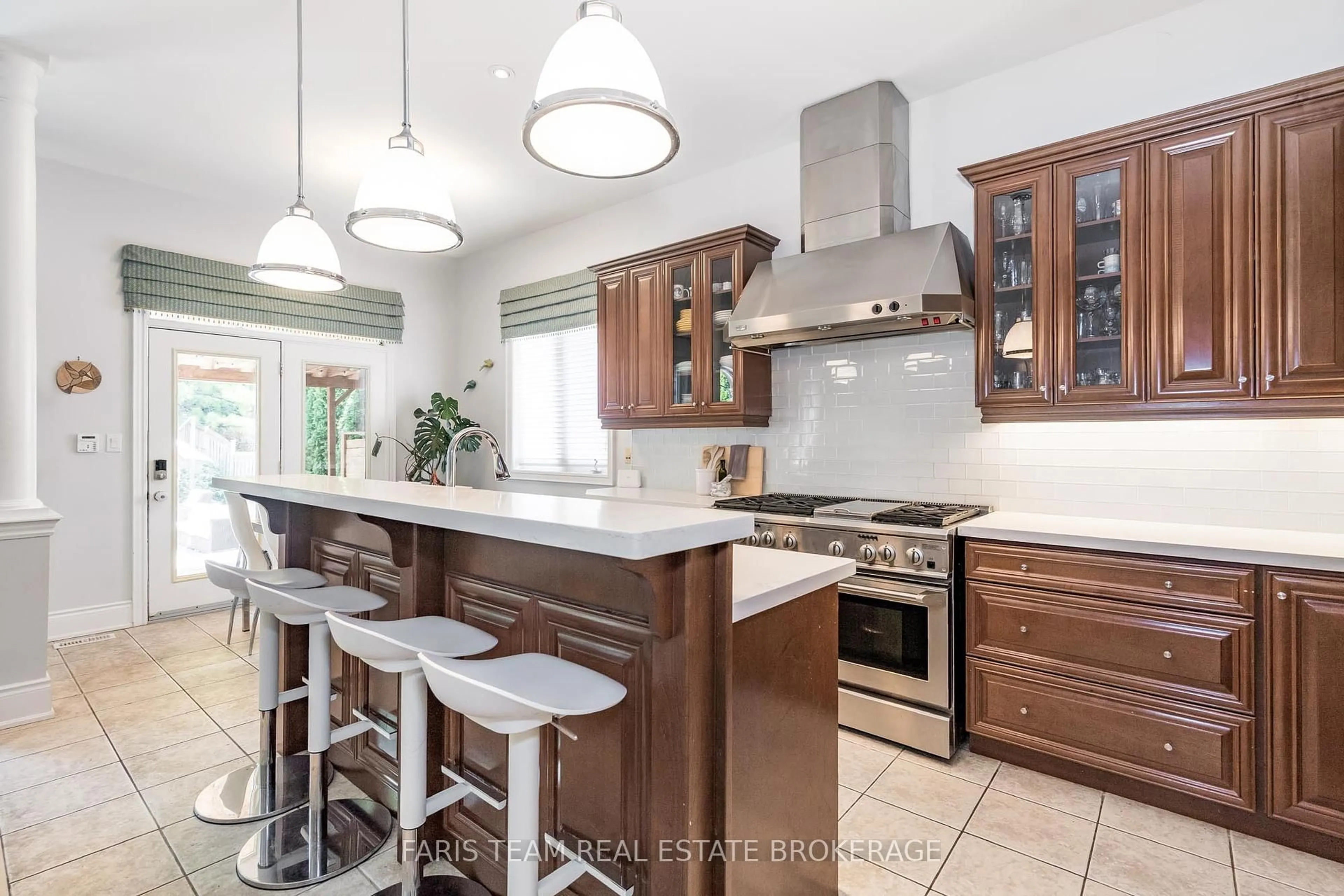Open concept kitchen, unknown for 1023 Nellie Little Cres, Newmarket Ontario L3X 1N8