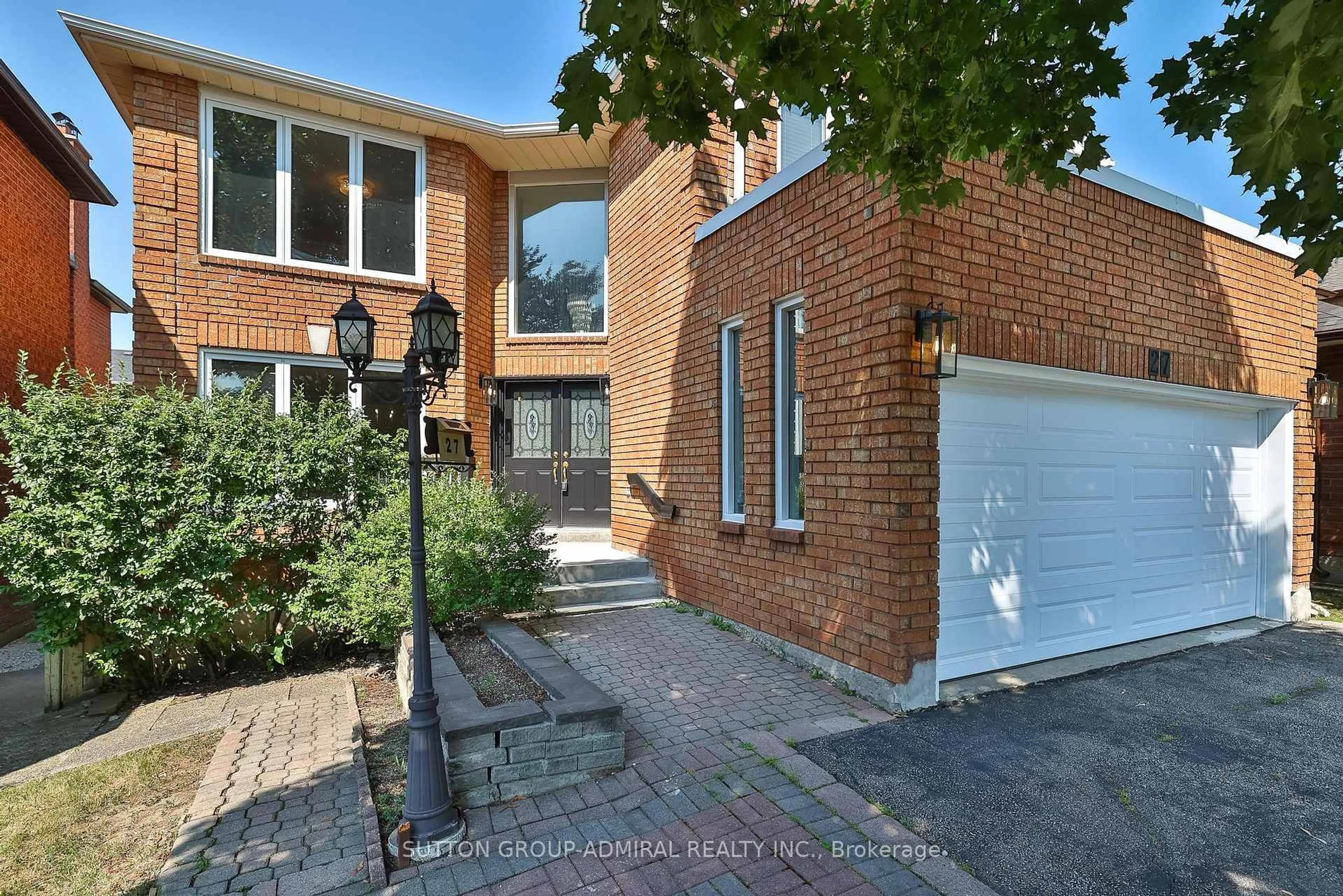 Home with brick exterior material, street for 27 Green Acres Rd, Vaughan Ontario L4J 4S2