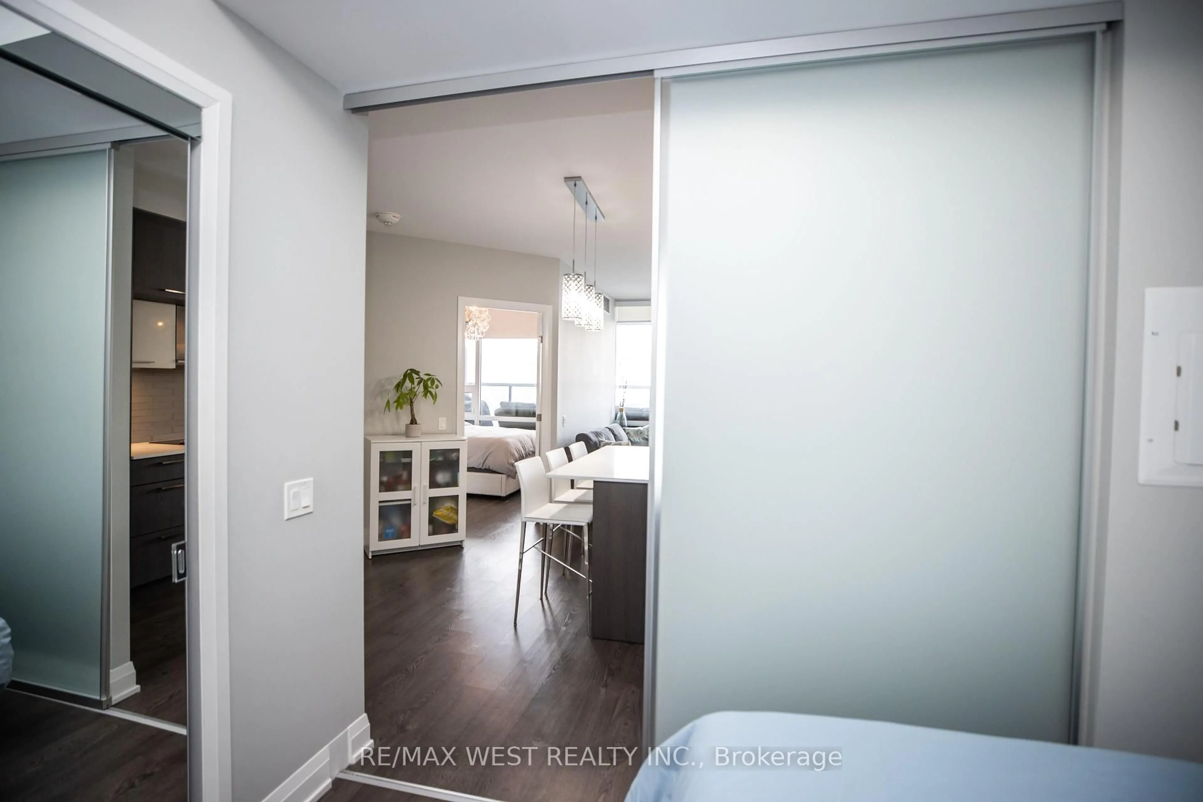 Unknown for 4800 Hwy 7 Rd #222, Vaughan Ontario L4L 1H8