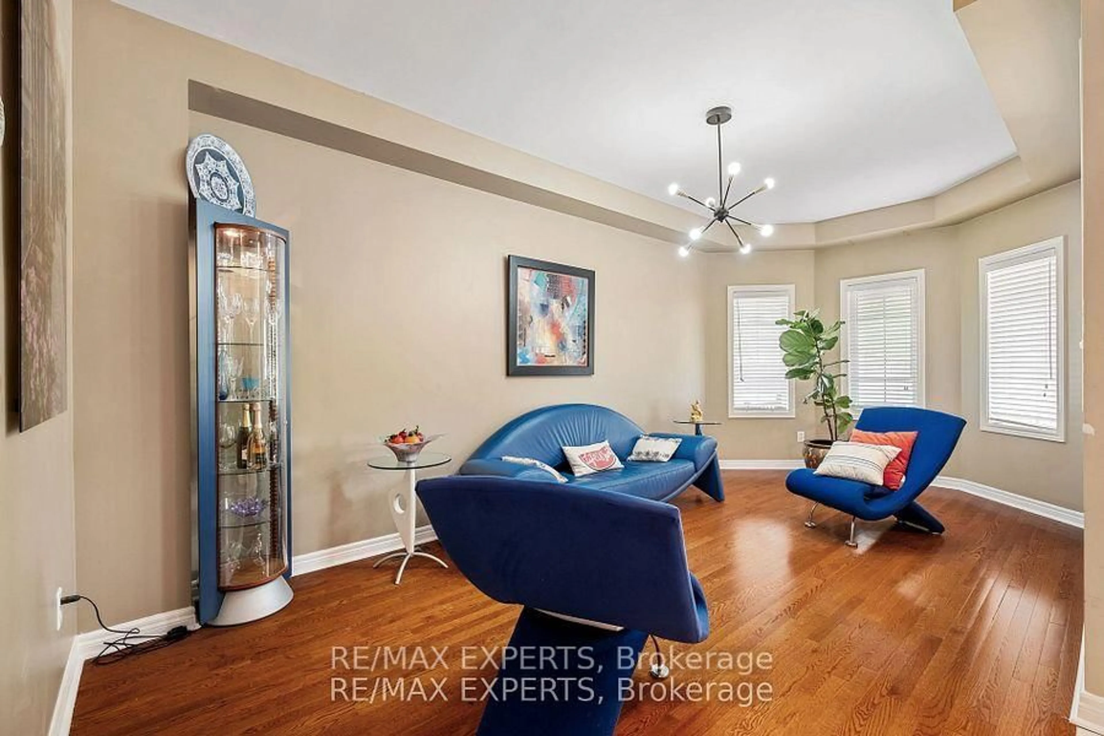 Living room with furniture, unknown for 72 Turning Leaf Dr, Vaughan Ontario L4H 2J4