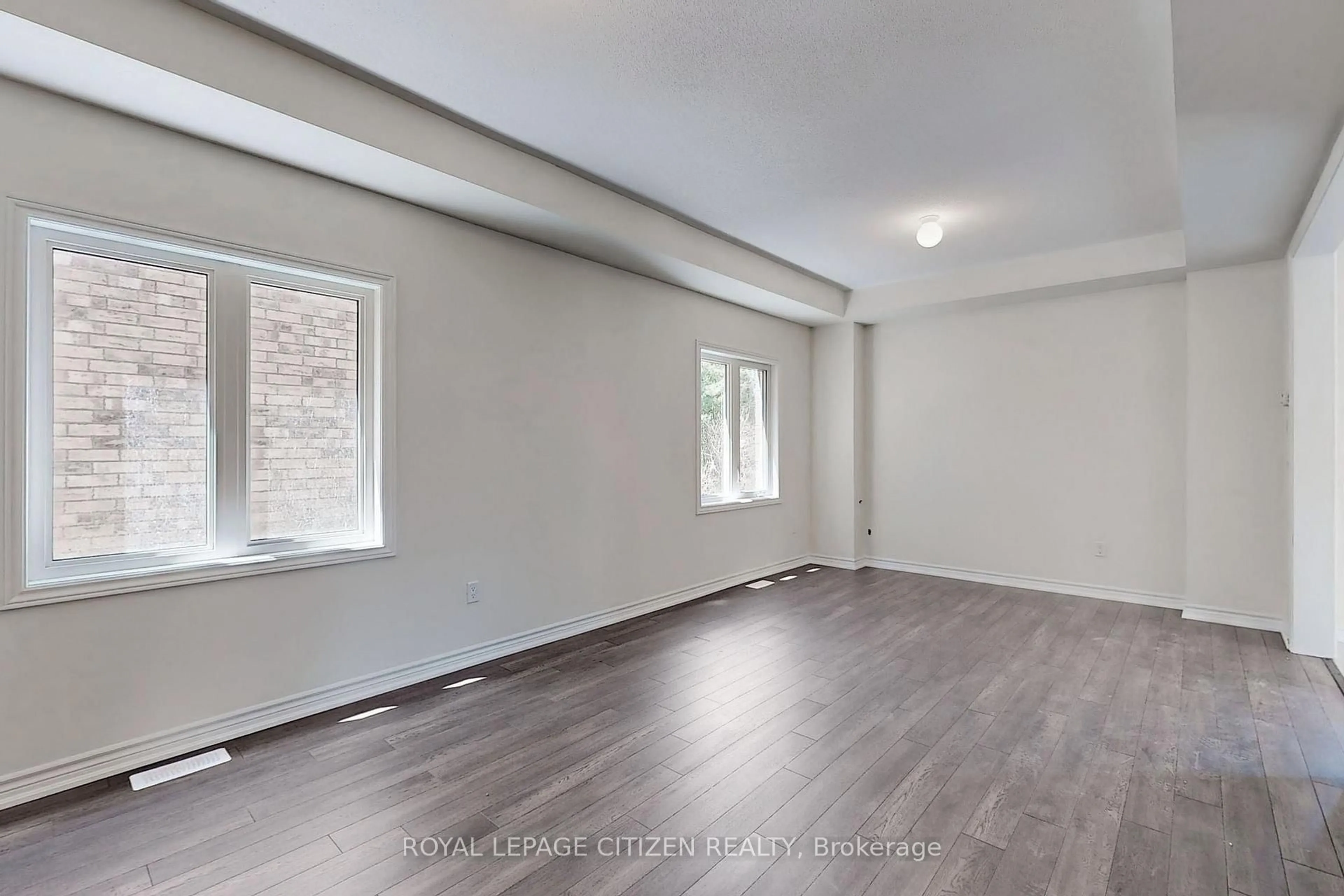 A pic of a room for 122 Hawkins St, Georgina Ontario L0E 1R0