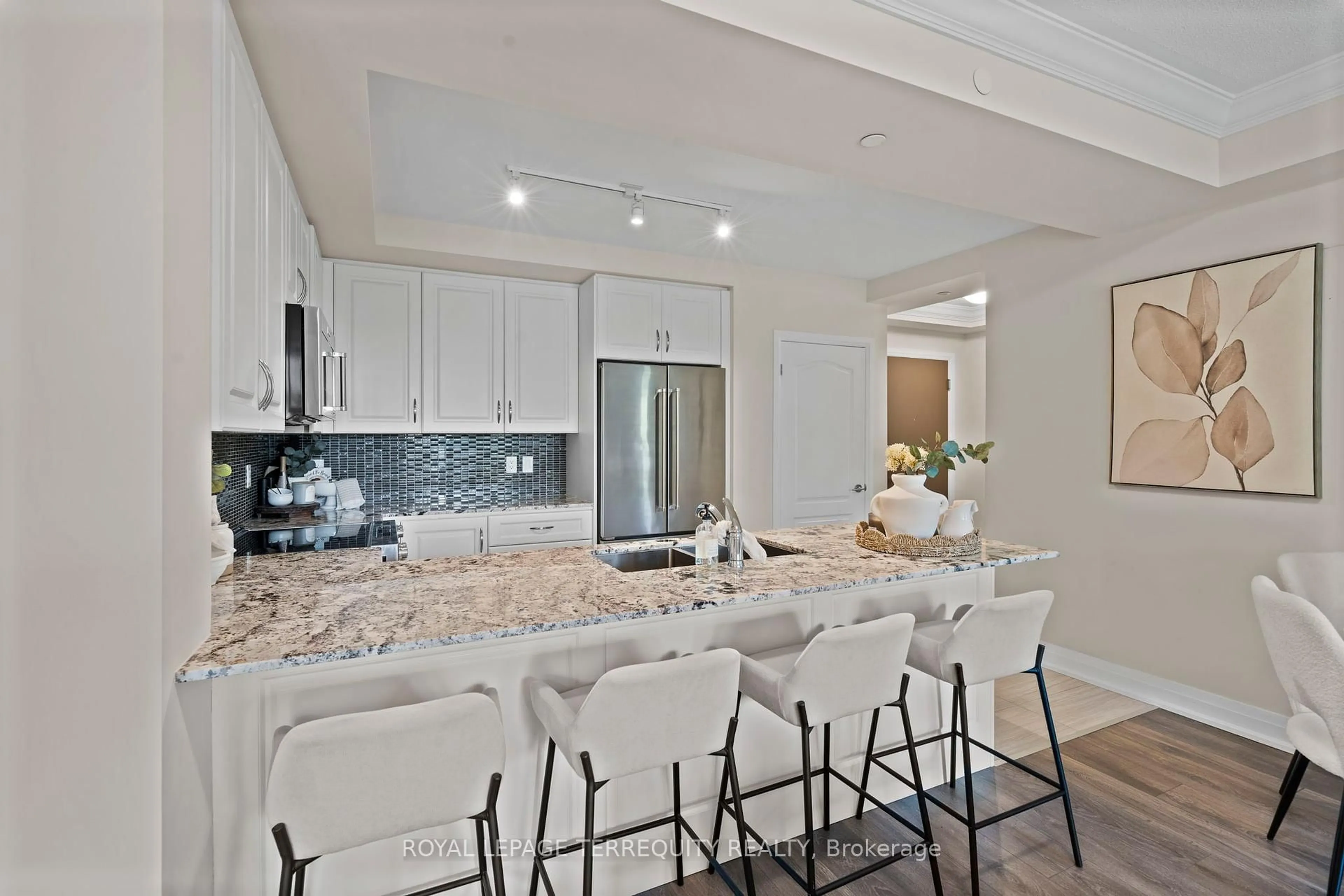 Contemporary kitchen, ceramic/tile floor for 25 Baker Hill Blvd #207, Whitchurch-Stouffville Ontario L4A 4R5