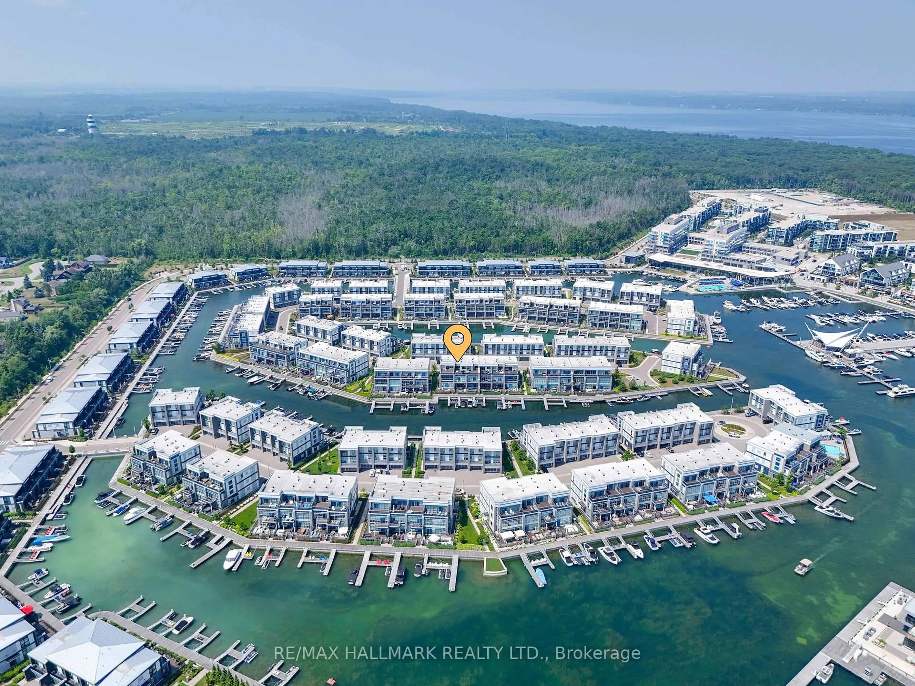 A pic from outside/outdoor area/front of a property/back of a property/a pic from drone, water/lake/river/ocean view for 3658 Ferretti Crt, Innisfil Ontario L9S 0N6