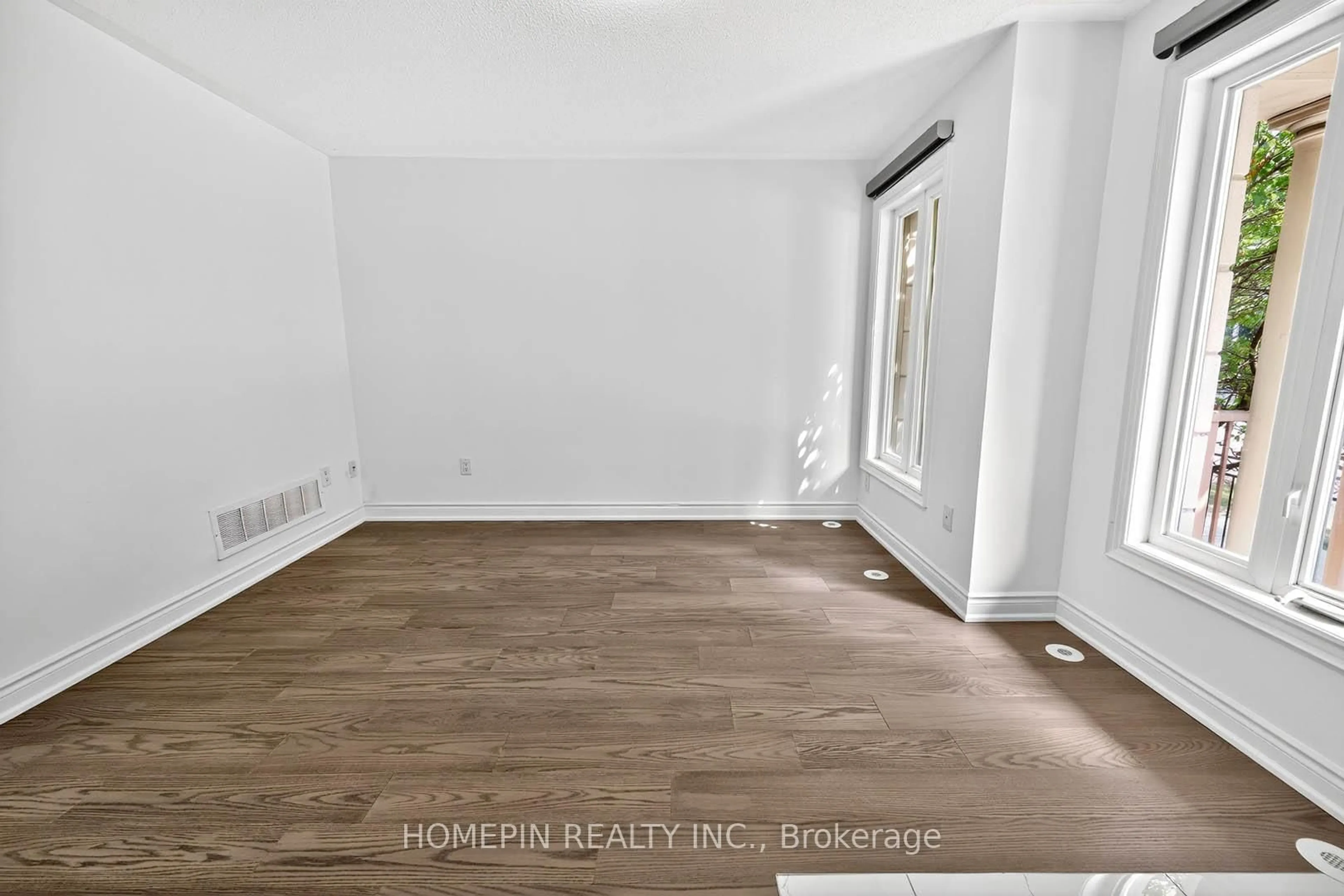 A pic of a room for 18 Times Ave, Markham Ontario L3T 0A3
