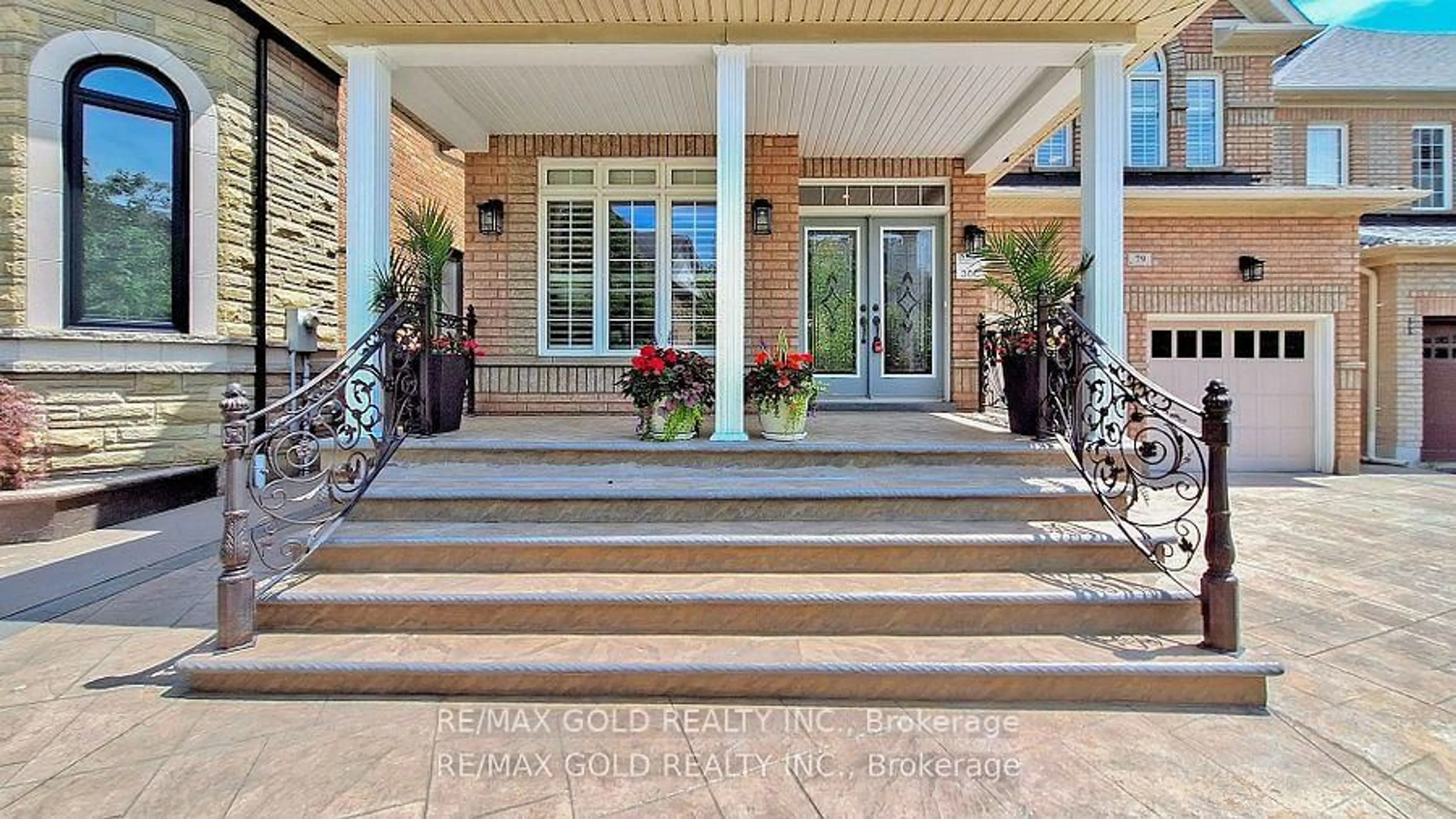 Indoor entryway for 79 Boswell Rd, Markham Ontario L6B 0M5
