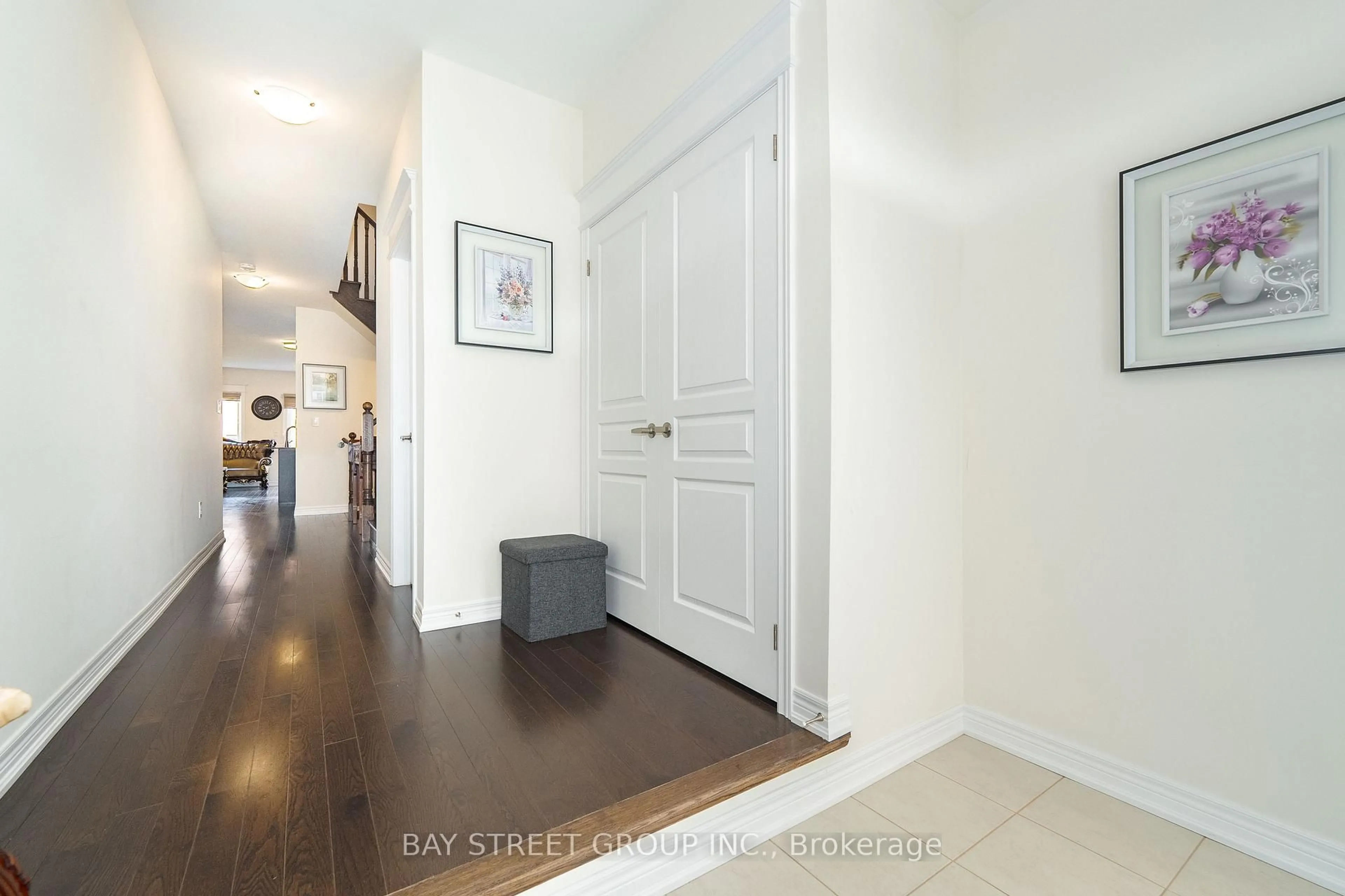 Indoor entryway for 65 Bellflower Lane, Richmond Hill Ontario L4E 1E7