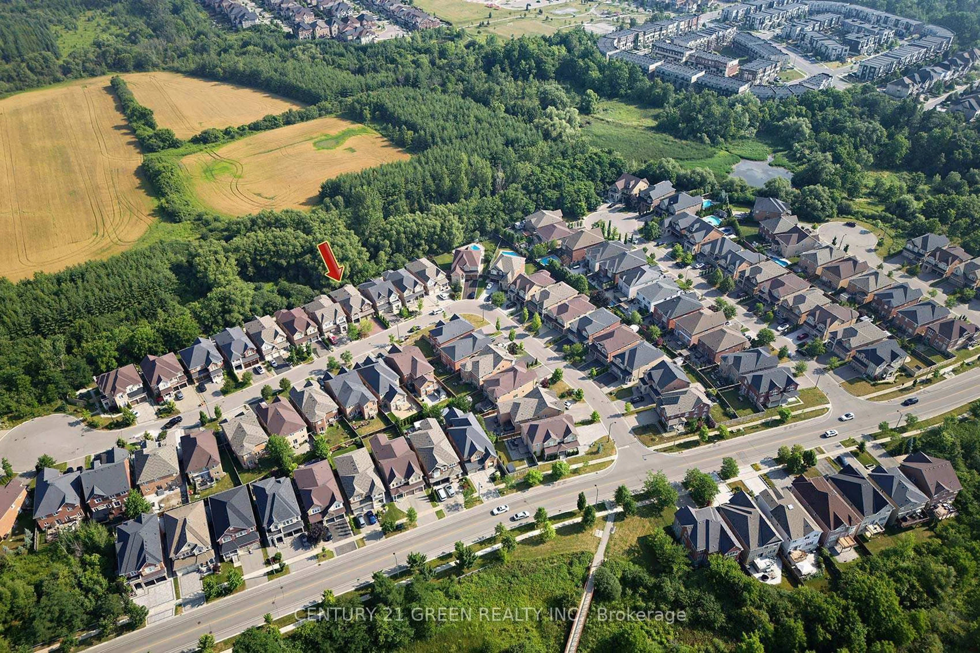 A pic from outside/outdoor area/front of a property/back of a property/a pic from drone, street for 47 Ironbark Crt, Vaughan Ontario L6A 4S6