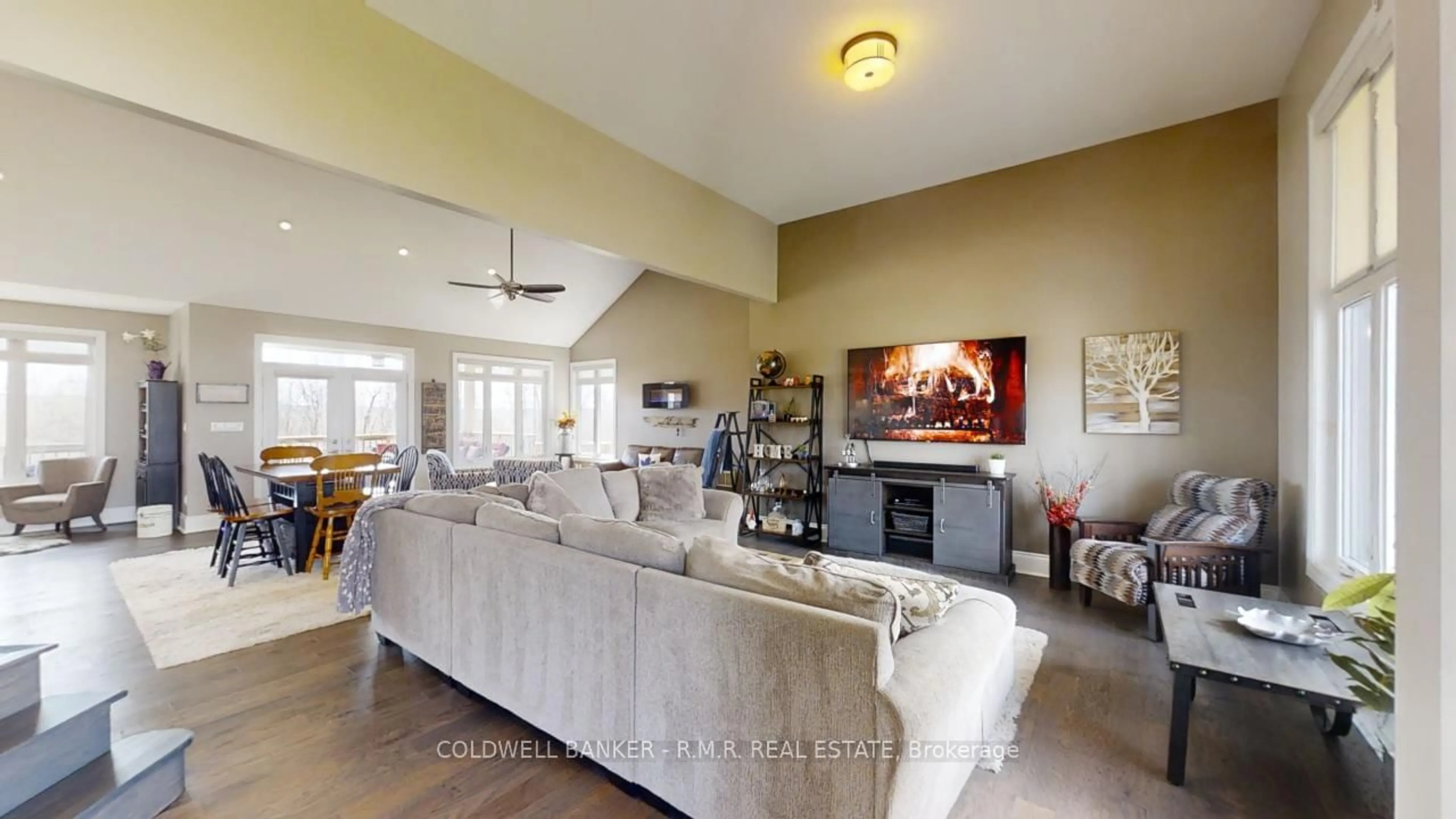 Living room with furniture, unknown for 470 Blue Mountain Rd, Uxbridge Ontario L9P 1R3