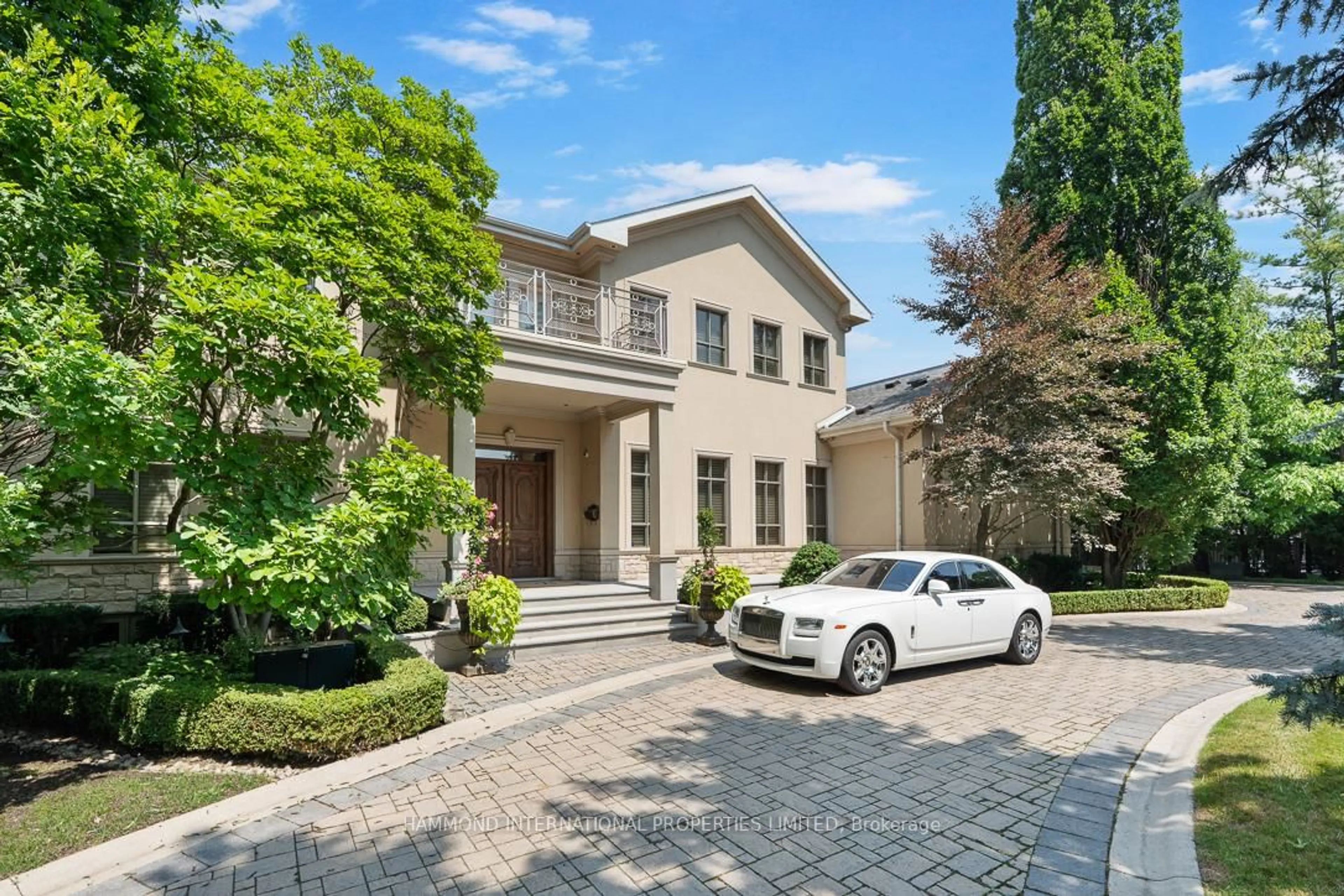 Home with brick exterior material, street for 19 RIVERSIDE Blvd, Vaughan Ontario L4J 1H4